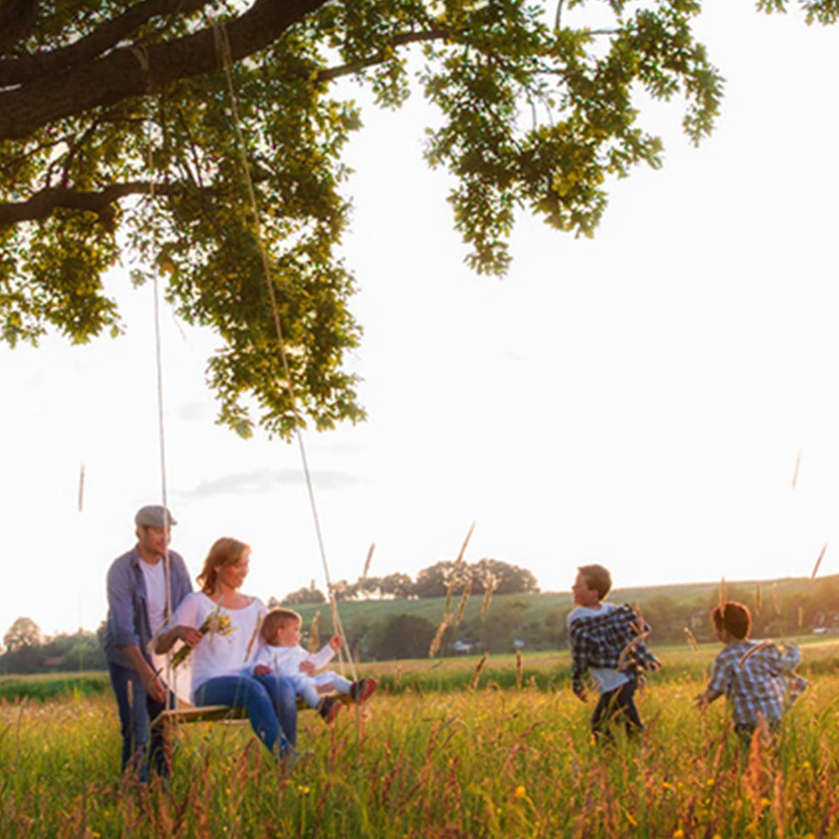 Wooden Tree Swing Adults Kids Indoor Outdoor Adjustable Rope Hanging Wood Swing Set with 2 Carabiner Hooks for Tree Branch Porch Patio Garden (22"x10") Favuit
