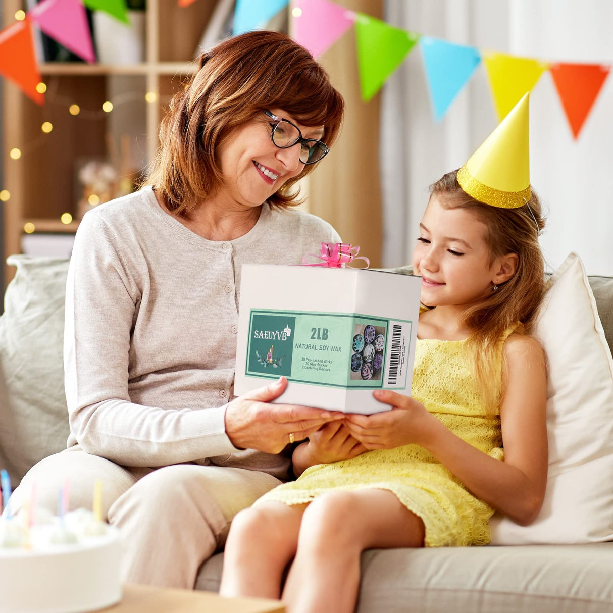 SAEUYVB Natural Soy Candle Wax and Soy Candle Wax for Candle Making - 2 lbs Soy Wax for Candle Making,Premium Soy Candle Wax.20 Candle Wicks, 20 Wick Stickers, and 2 Centering Devices SAEUYVB