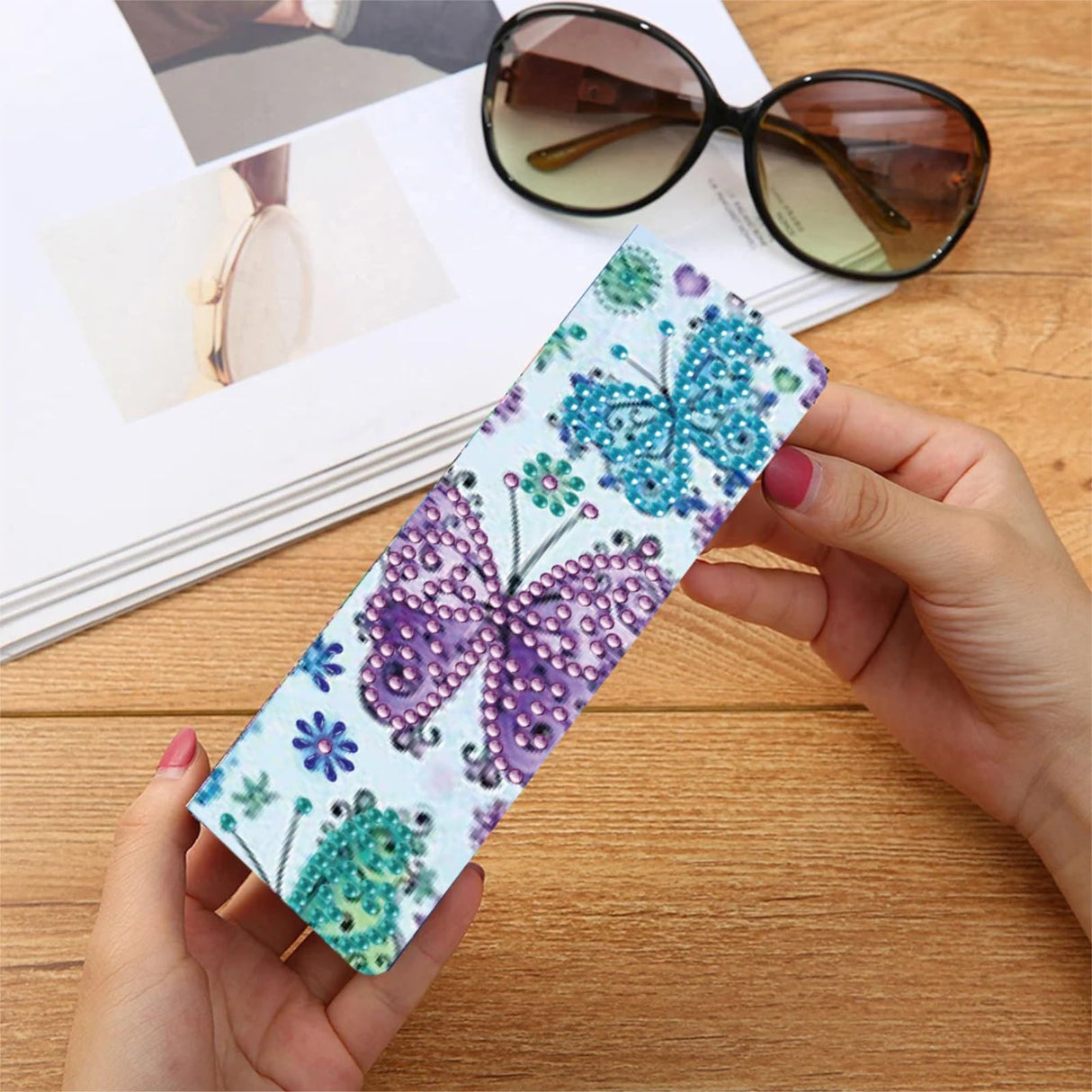 BAYUNOE Eye Glass Case Diamond Art Painting Portable Unisex Protective Case for Glasses Sunglasses Glasses Storage Box DIY Art Craft Gift -Butterfly BAYUNOE