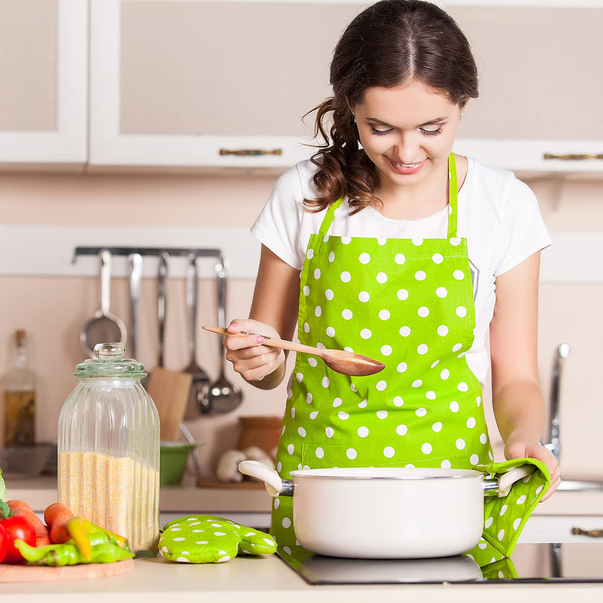 SATINIOR Sublimation Bib Apron Blank Kitchen Aprons with Pockets Unisex White Cooking Kitchen Apron for Restaurant Home (5 Pieces) SATINIOR