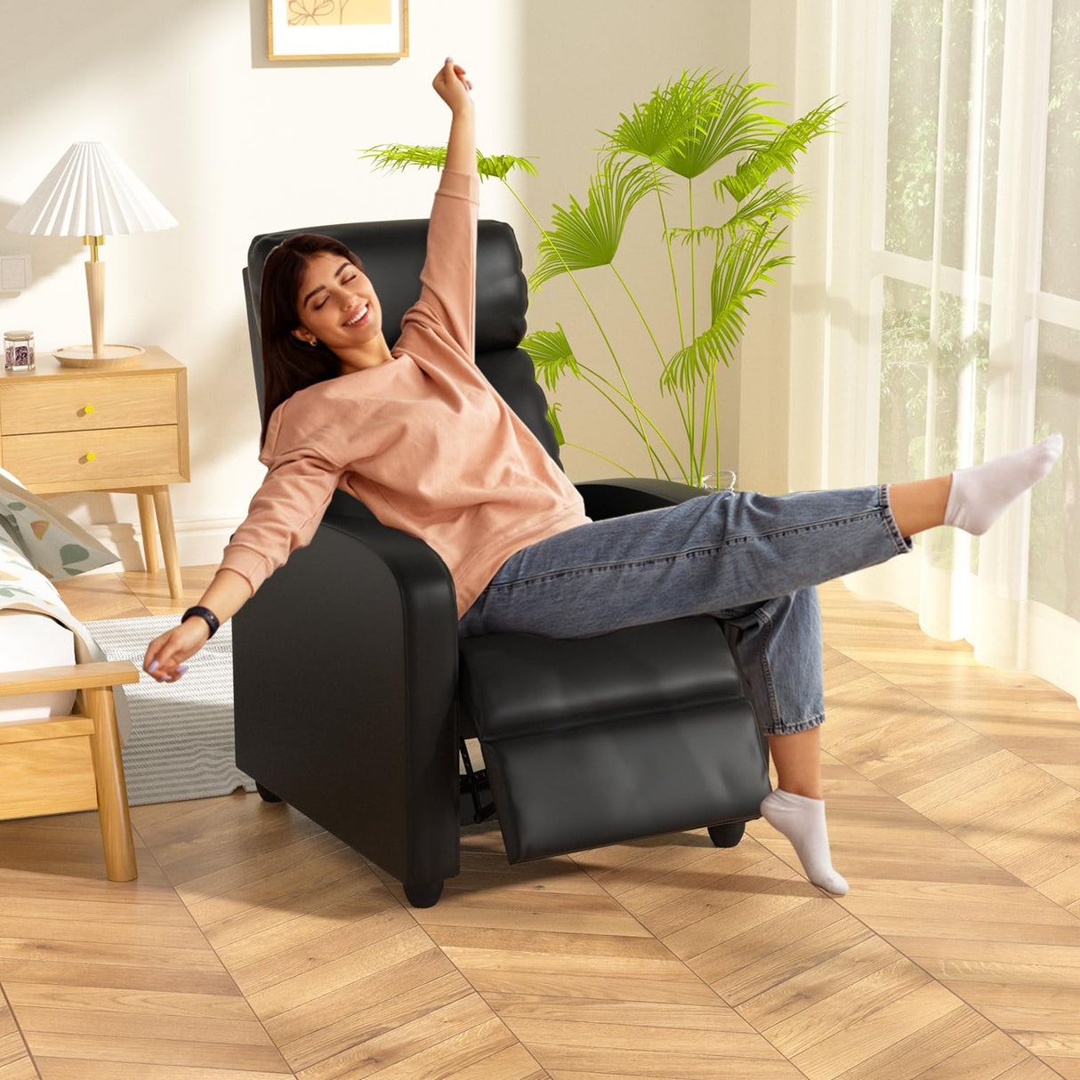 Massage Recliner Chair, Single Sofa Chair with Remote Control, Chair Recliner, Lazy Boy Recliner Chair, Living Room Recliners with Pu Leather Padded Seat Backrest, Recliner Chairs for Adults, Black MKDLUFEI