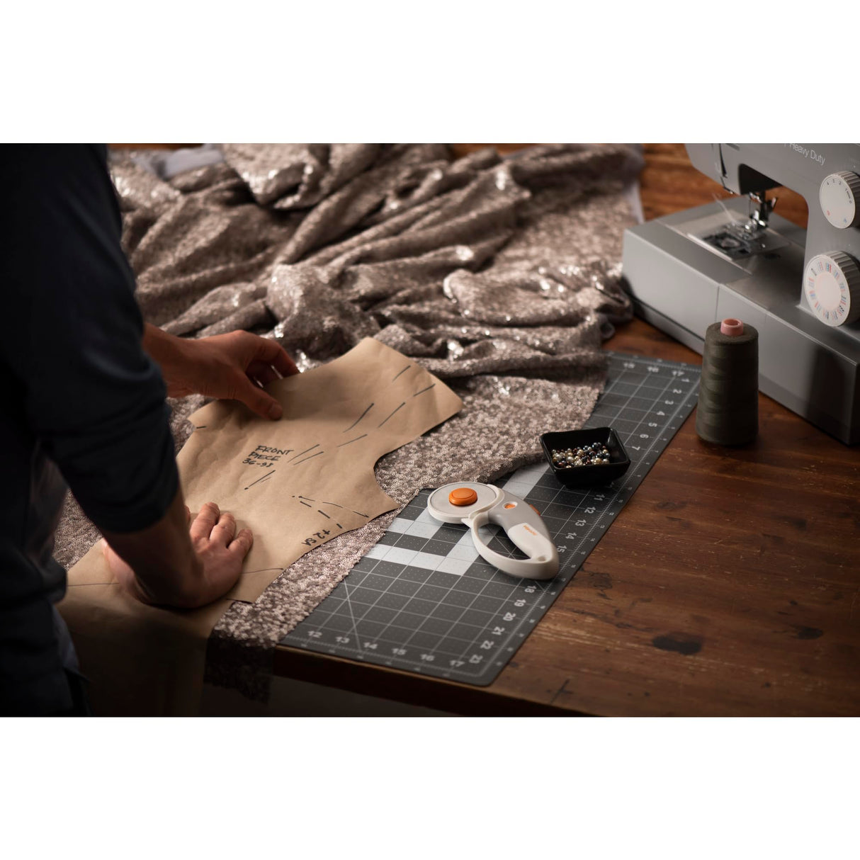 Fiskars 60mm Titanium Blade Loop Rotary Cutter, Softgrip For Fabric, Felt, Vinyl and Crafts Fiskars