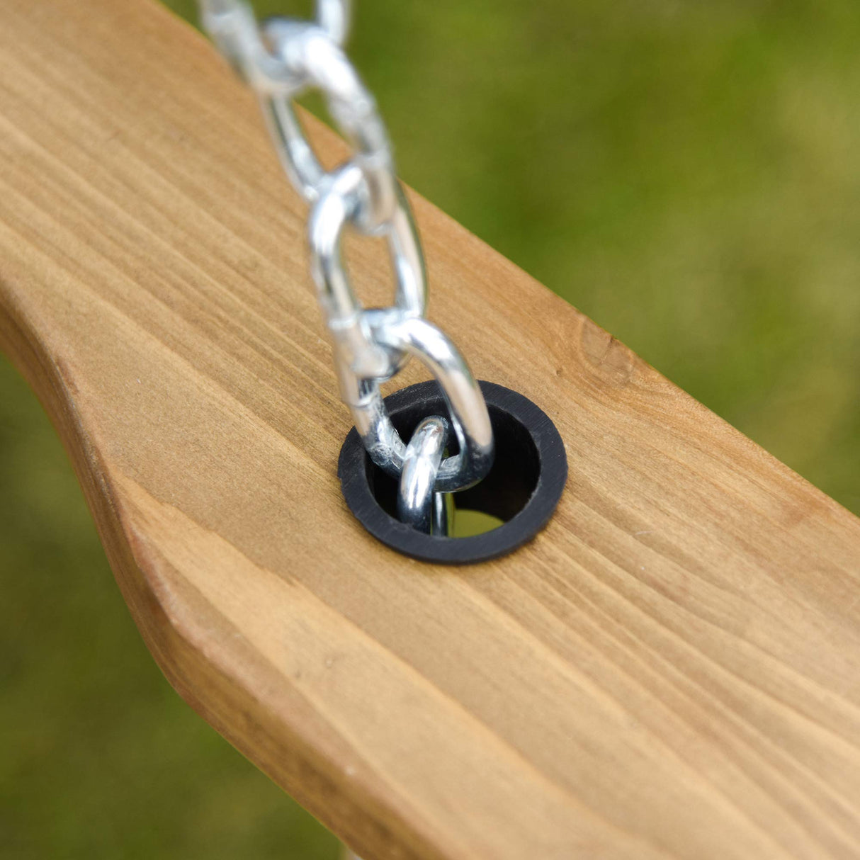 Outsunny 2 Person Porch Swing, Patio Swing, Outdoor Swing Bench with Pine Wood Frame and Hanging Chains for Garden and Yard, 550 lbs Weight Capacity, X Shaped Design, Natural Outsunny