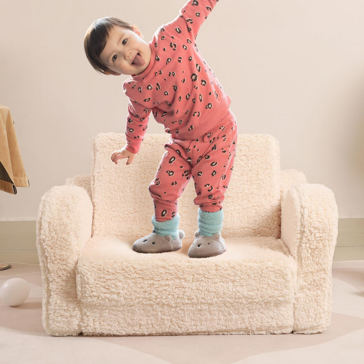 MOMCAYWEX Kids Chairs for Toddler, 2-in-1 Toddler Soft Sherpa Couch Fold Out, Convertible Sofa to Lounger for Girls and Boys, Cream MOMCAYWEX