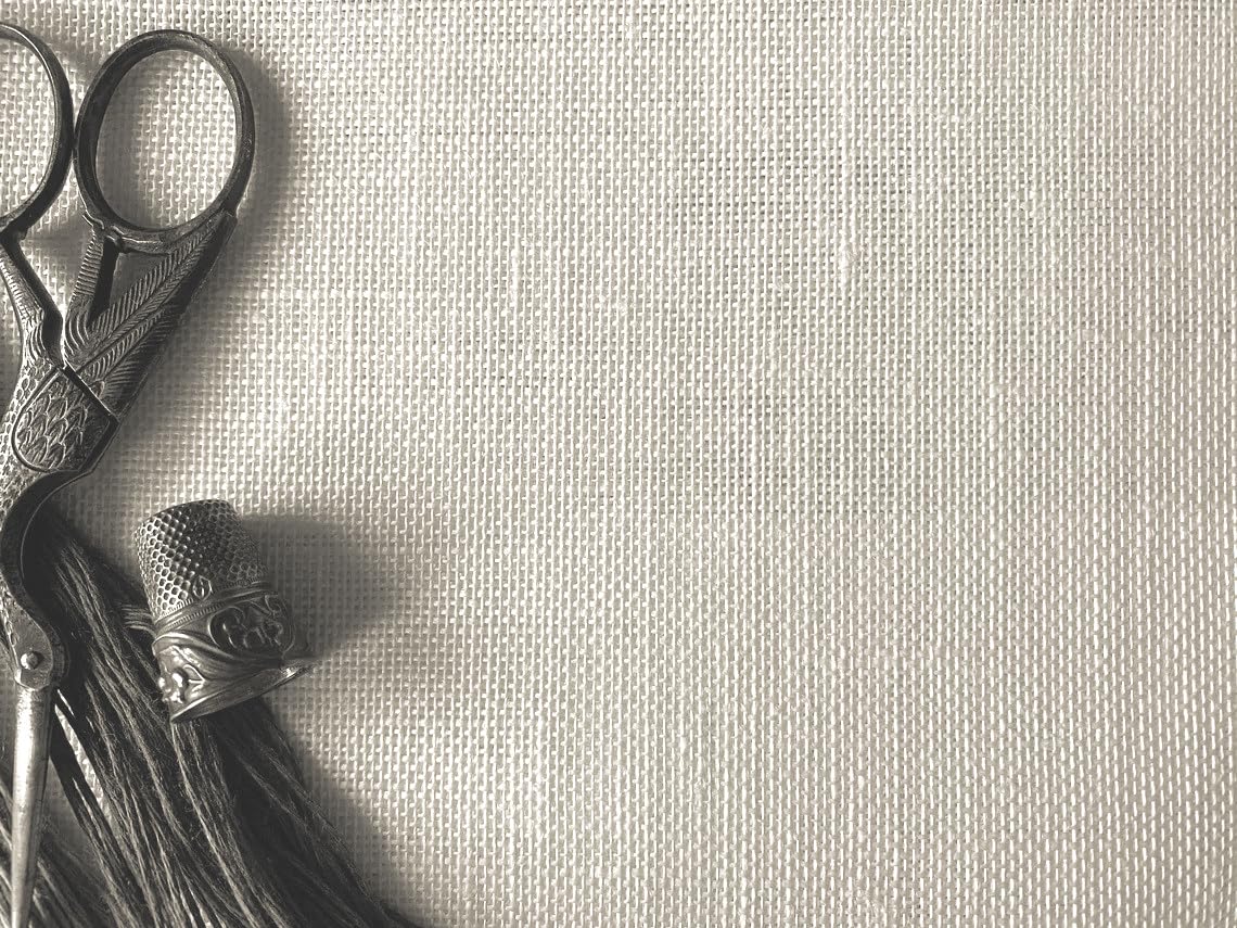 Zweigart 25ct Dublin 100% Linen evenweave for Embroidery | 18x27 inches | Linen Fabric for Counted Cross Stitch (Antique White 101) Aidalux