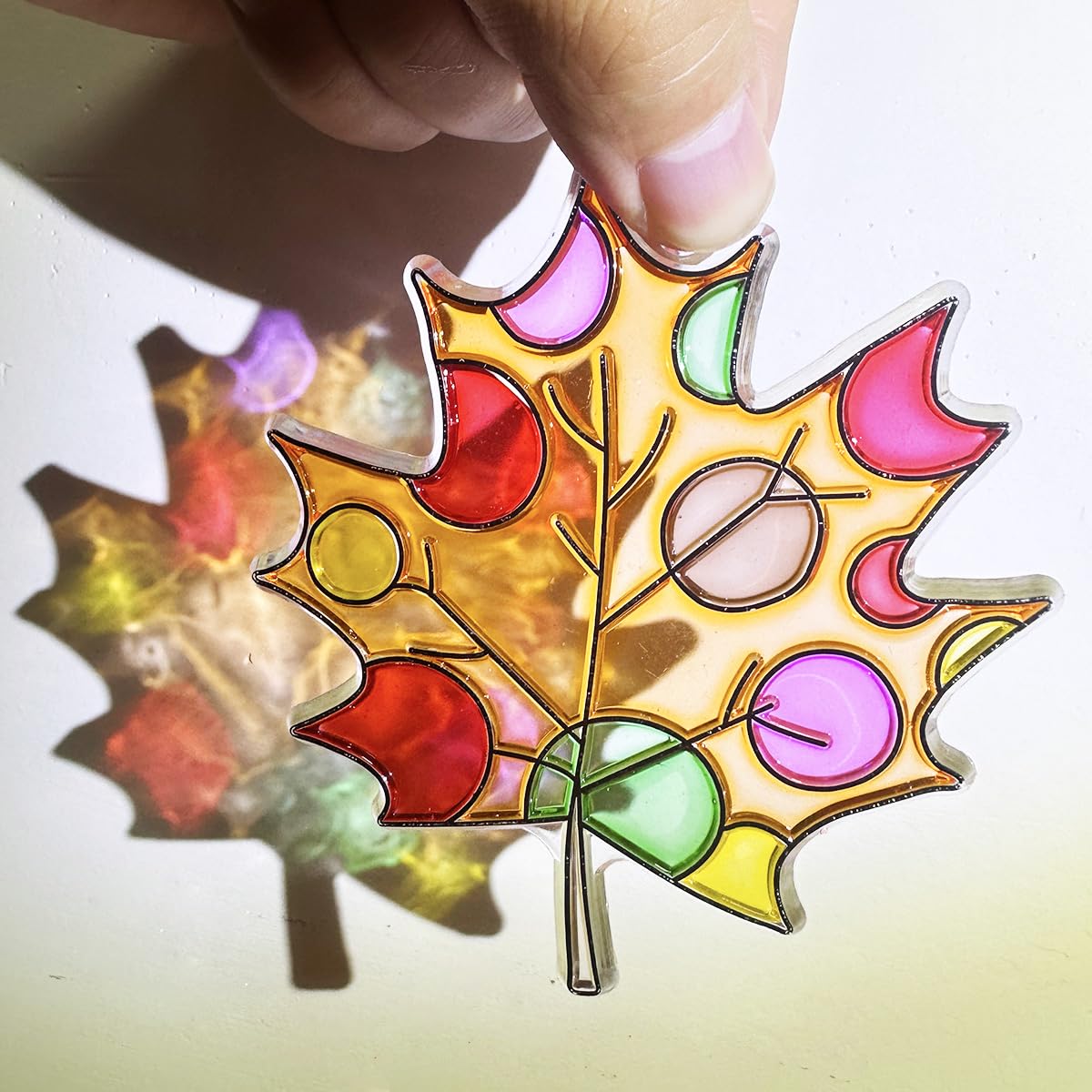 Suncatcher Kit 32 Sets Fall Leaf Suncatchers Window Art Paint Sun Catcher DIY Craft Kits Autumn Maple Leaf Sun Catchers Bulk for Classroom Thanksgiving Harvest Party Art Project Decoration AUEKIV