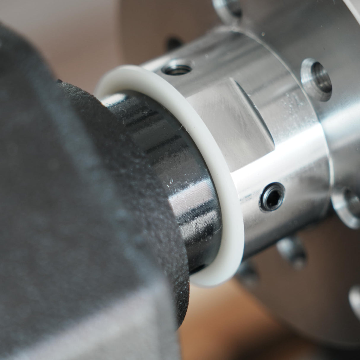 BMWOOD 4" Faceplate with 1-1/4"x8TPI Thread, with Two Nylon Washers for Woodturning Lathe. BMWOOD