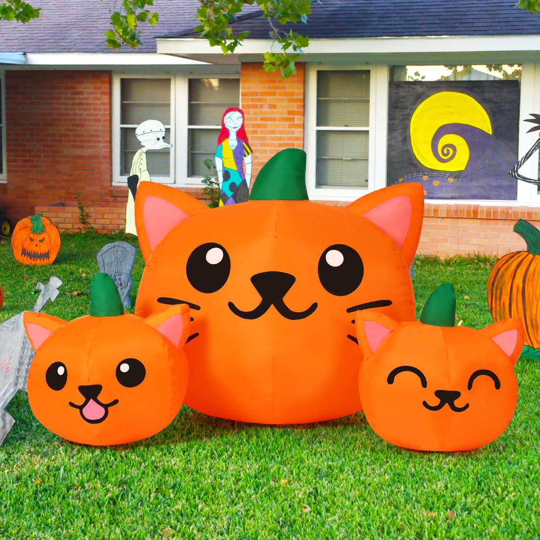 COMIN Halloween Inflatable 5FT Long Three Pumpkin Cat Head Combo with Built-in LEDs, Blow Up Yard Decoration for Holiday Party Indoor, Outdoor, Yard, Garden, Lawn COMIN