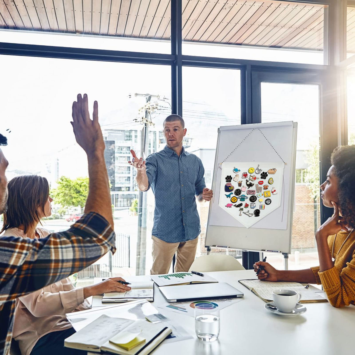 FVIEXE 8PCS Canvas Banner Blank, White Canvas Banners with Wooden Dowel, Enamel Pin Wall Display Banner Holder for Enamel Pins Lapels Badges Buttons Patches Collection, 26 x 30cm FVIEXE