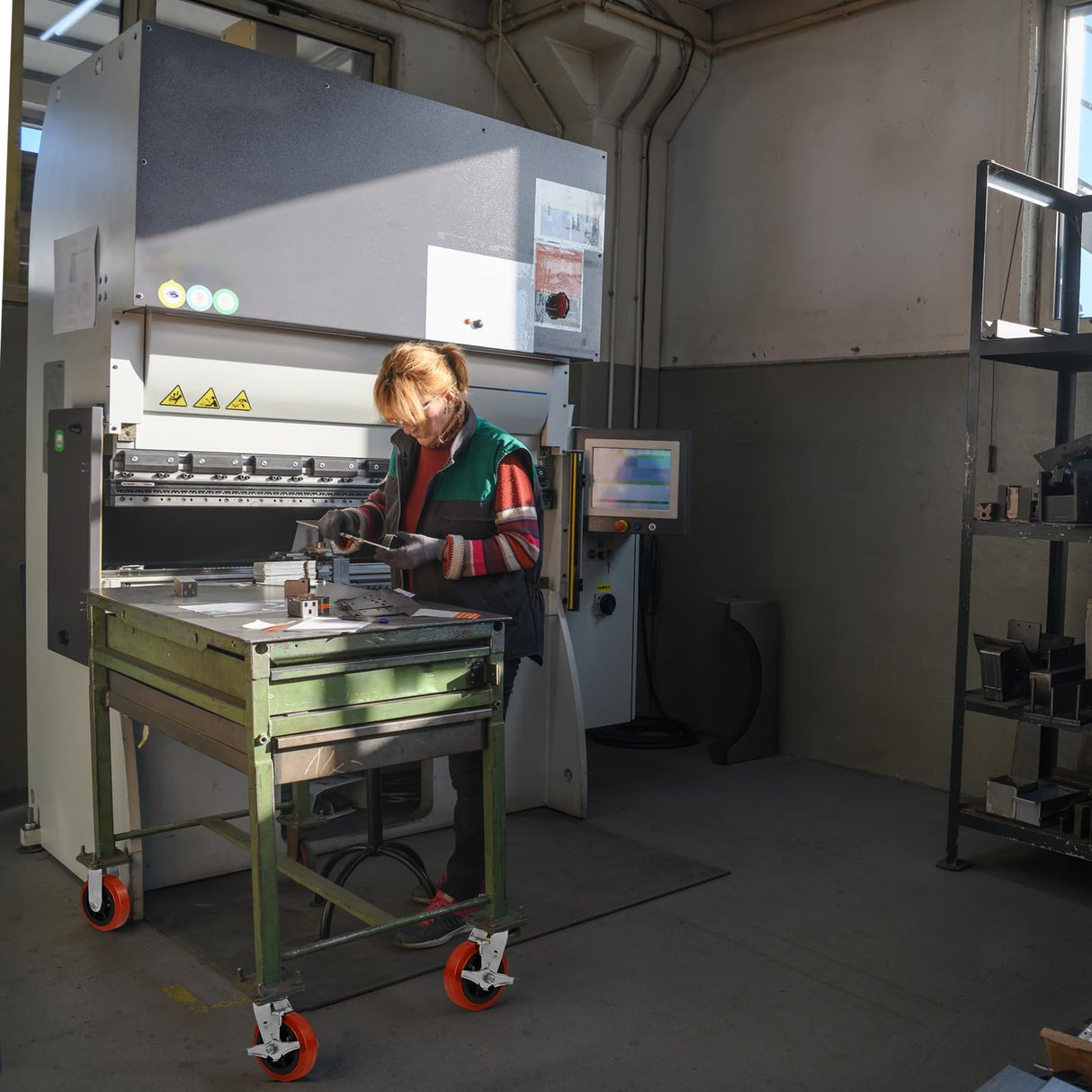 NINOSO 6" x 2" Heavy Duty Caster Wheels, 1/2" Bore Axle Non-Marking Polyurethane Wheel with Roller Bearing, Set of 4 Replacement Wheels with 4000 lbs Capacity (4 Pack) Ninoso