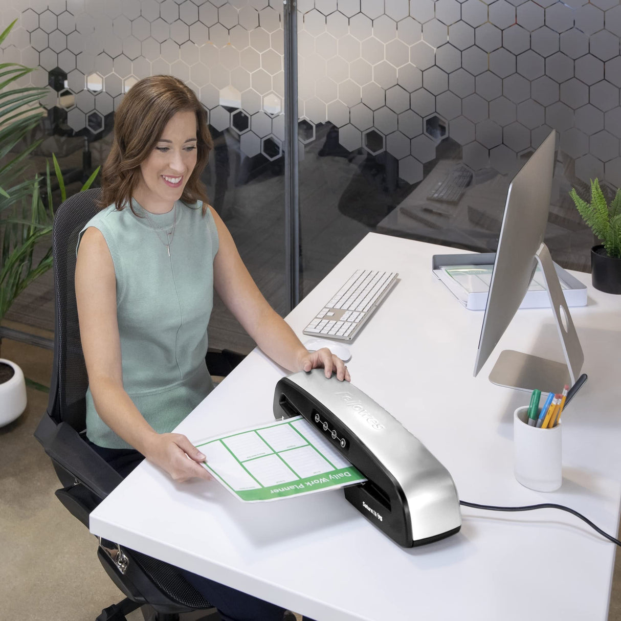 Fellowes Saturn 3i 95 Thermal Laminator Machine for Home or Office with Pouch Starter Kit, 9.5 inch, Fast Warm-Up, Jam-Free Design(5735801) Fellowes