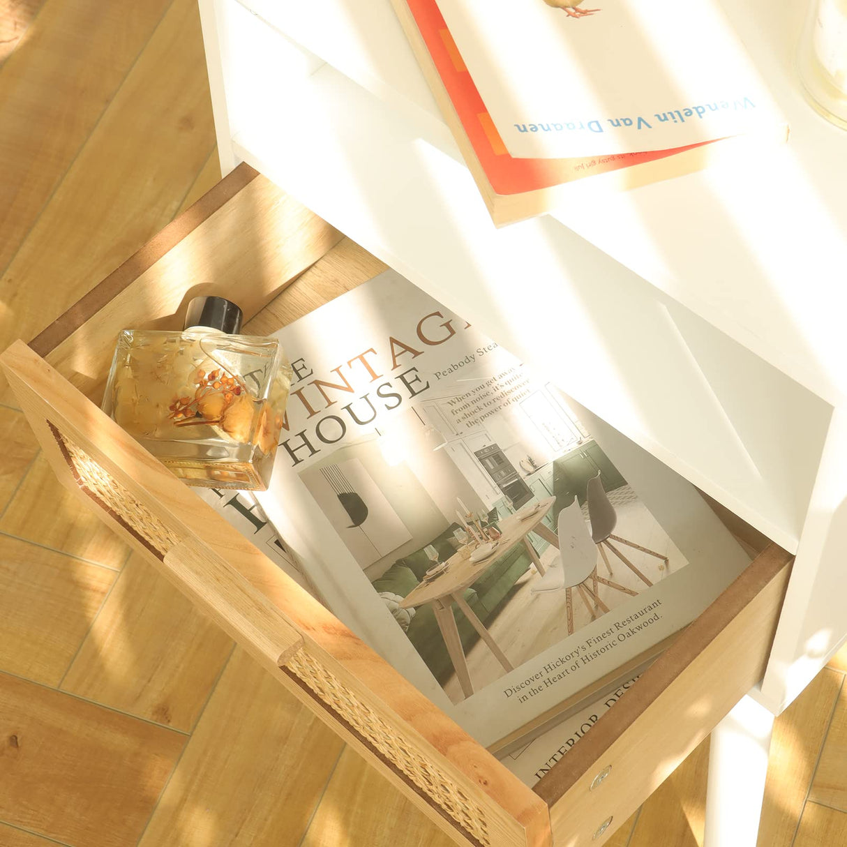 MaxSmeo White Nightstand with Drawer, Mid Century Modern Nightstand, Rattan Side Table, End Table with Storage for Living Room, Bedroom and Small Spaces, Easy Assembly (White) MaxSmeo