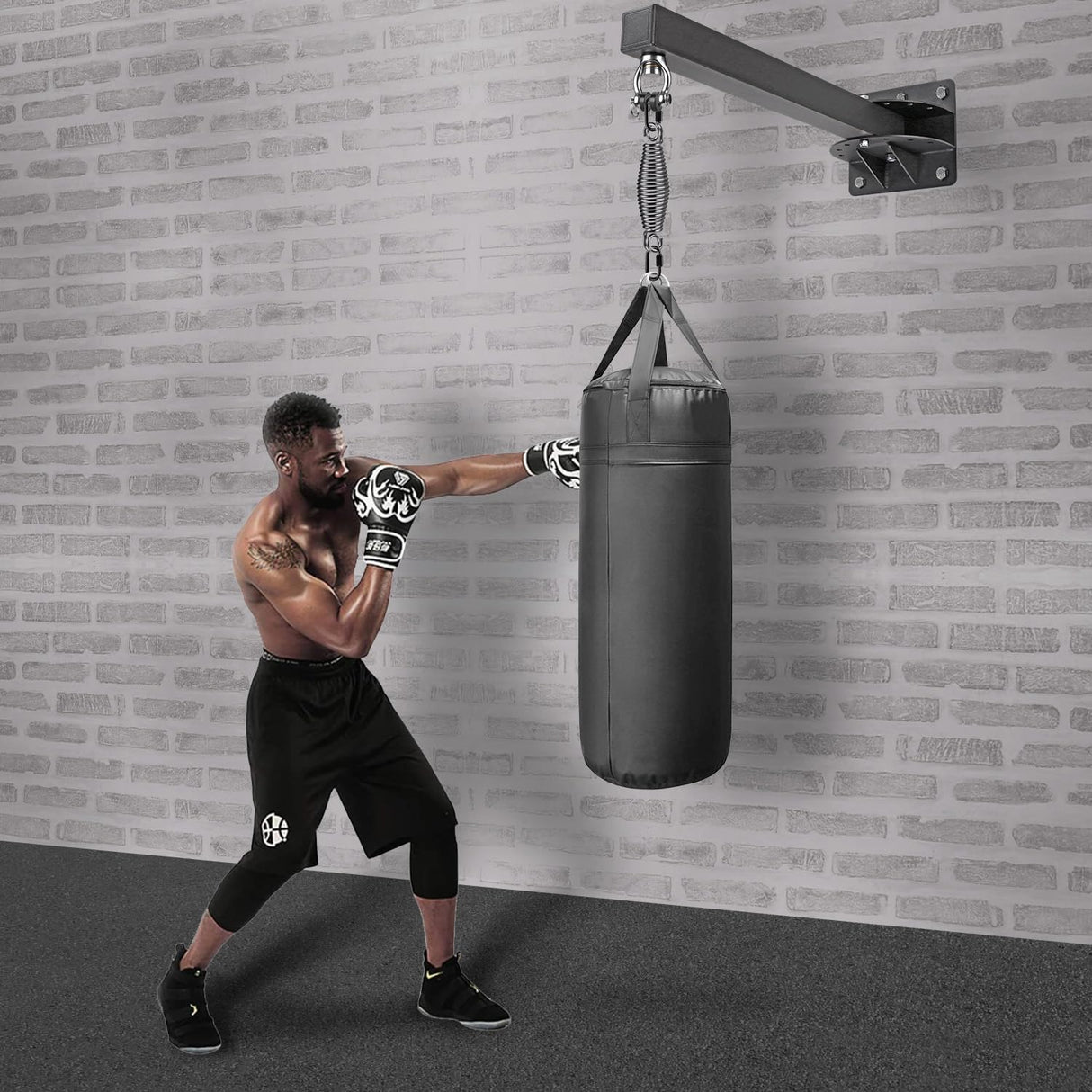 SELEWARE 18" Long Wall Mount Heavy Bag Hanger Heavy Duty Punching Bag Hanger with Spring Adjustable Boxing Bag Bracket for Home Gym Indoor Outdoor Boxing, Muay Thai and MMA Training SELEWARE