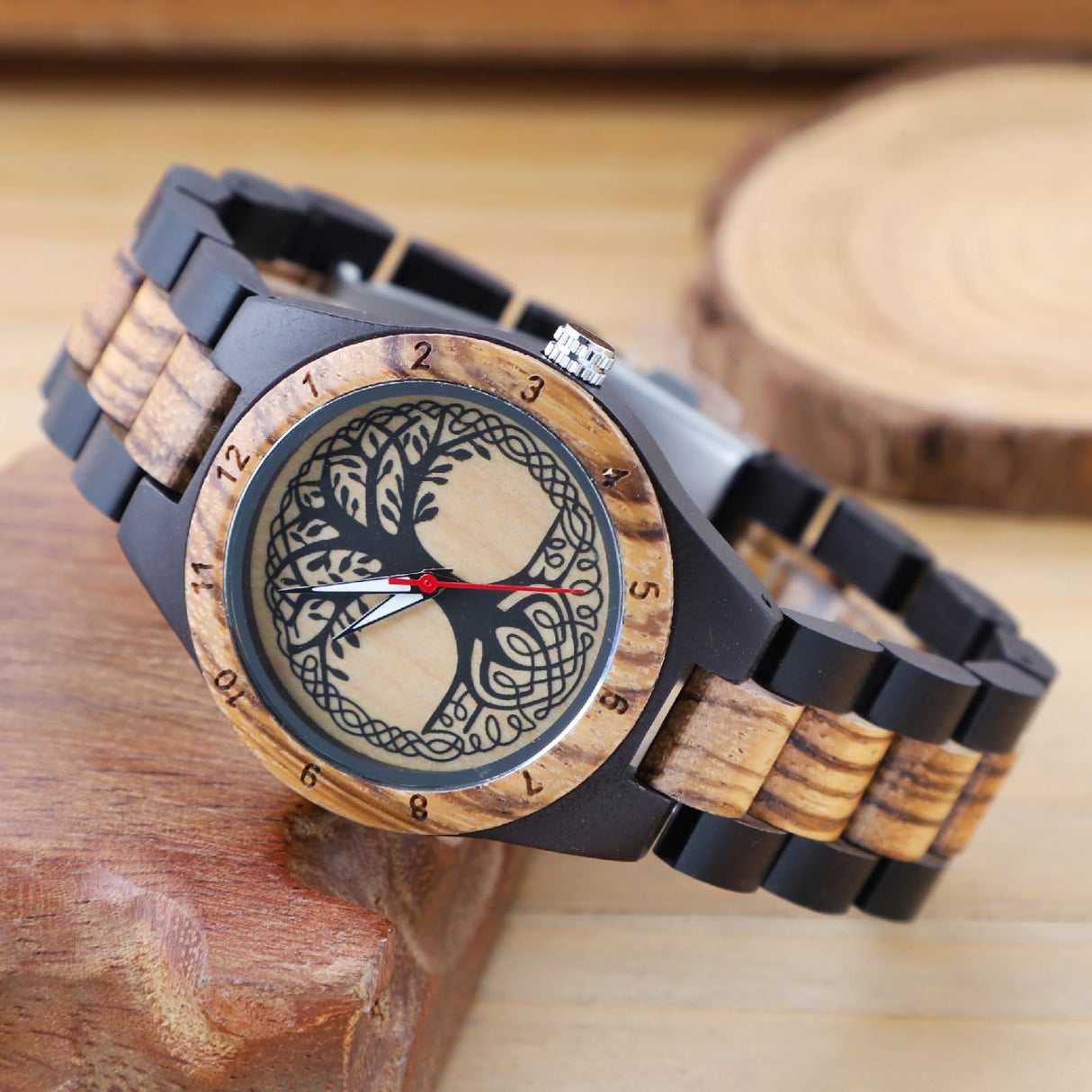 Customizable Mens Wooden Quartz Watch Retro Handmade Design Dial Lightweight Custom Watch for Women Dentily
