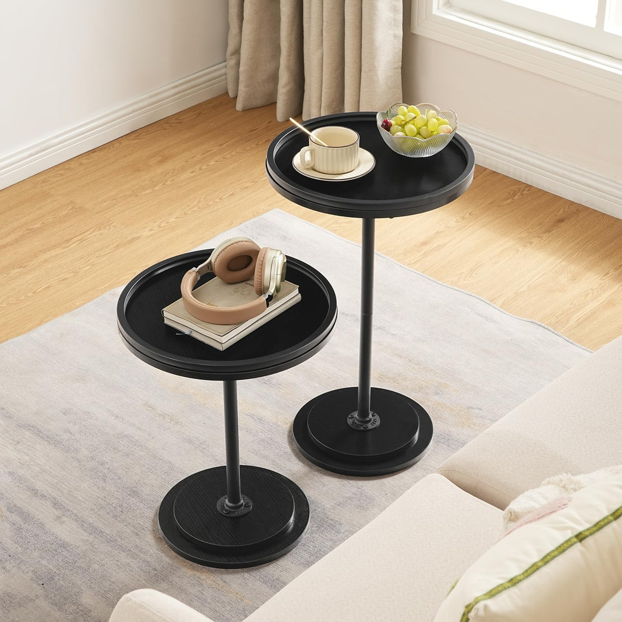 HOOBRO Nesting Coffee Table Set of 2, Small Round Coffee Table Set with Wooden Pedestal, Modern Circle Accent Side Tables for Living Room, Center, Black BB170BZ01 HOOBRO