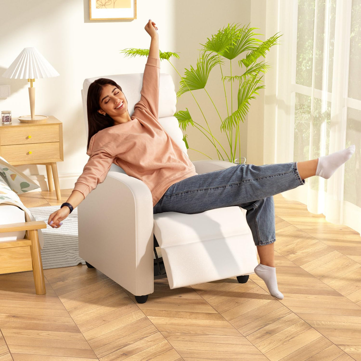 Massage Recliner Chair, Single Sofa Chair with Remote Control, Chair Recliner, Lazy Boy Recliner Chair, Living Room Recliners with Pu Leather Padded Seat Backrest, Recliner Chairs for Adults, Beige MKDLUFEI