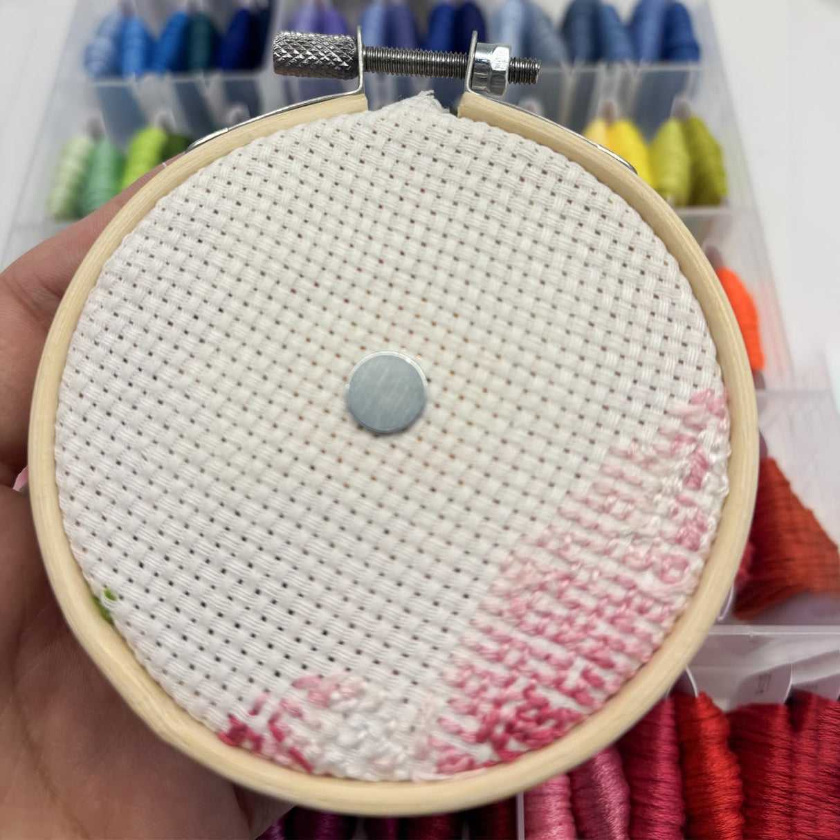 Black Cat Magnetic Needle Minder for Cross Stitch – Strong Needlepoint Holder, Embroidery Sewing Magnet – Secure & Decorative Needle Minders for Stitching & Crafting (Cat) Amesuspes