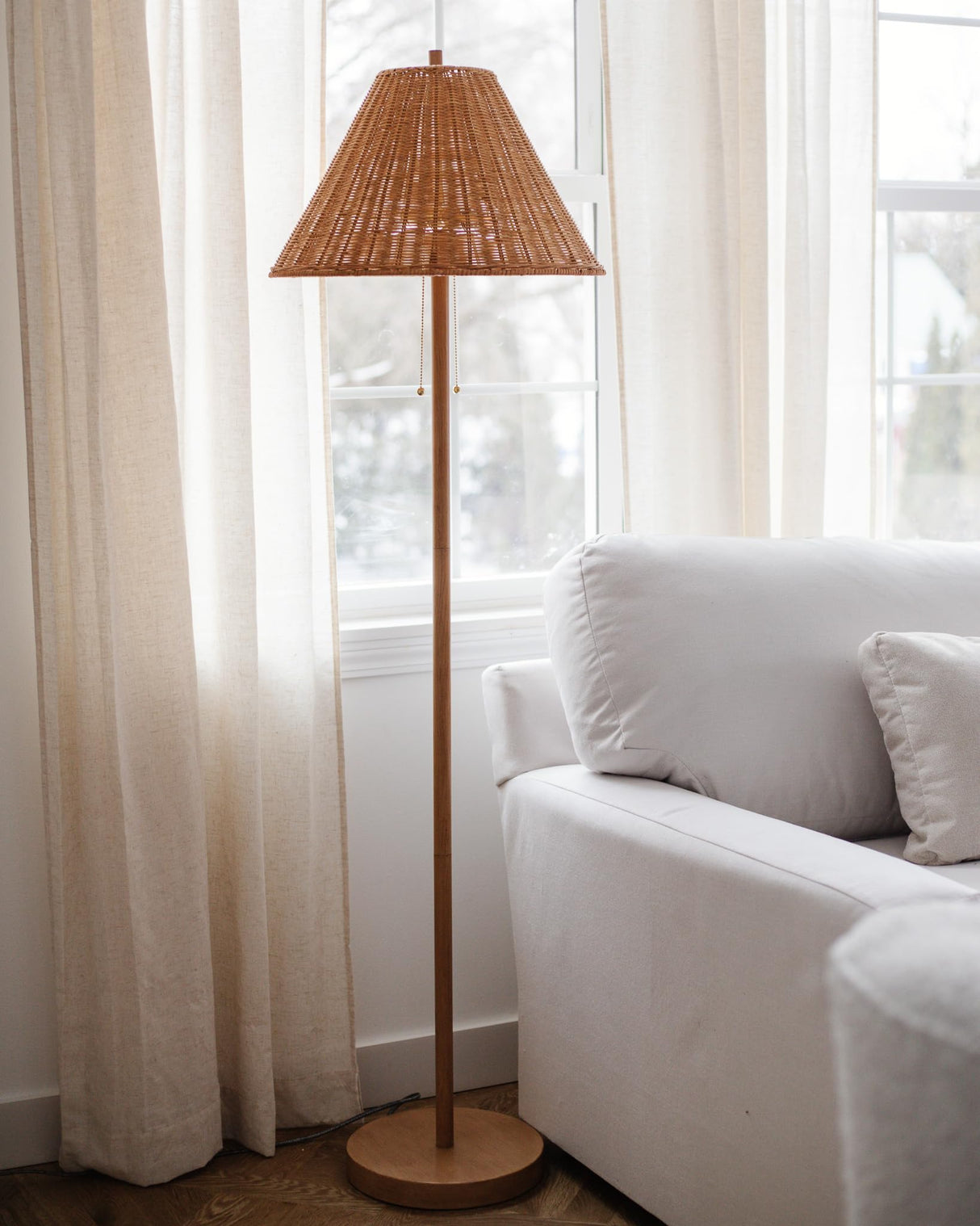 JONATHAN Y JYL3092A Nando 61" 2-Light Coastal Bohemian Iron/Rattan LED Floor Lamp with Pull-Chain Mid-Century, Modern Standing Reading Lamp LED Bulb Included, Brown Wood Finish JONATHAN Y