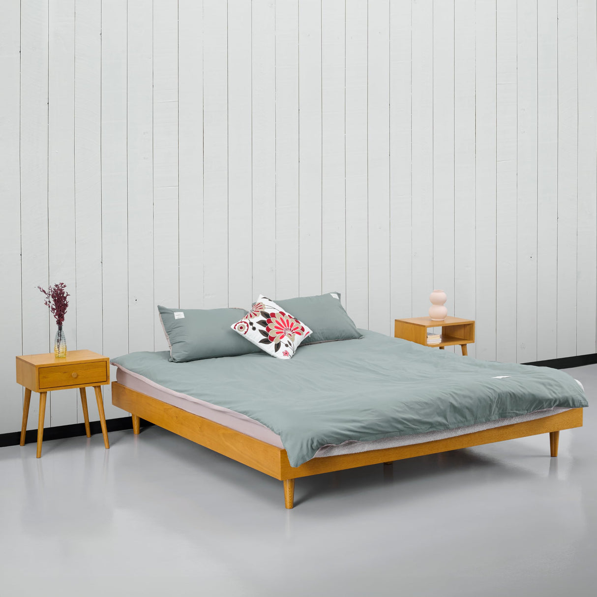 NTC Fly Queen Wooden Bed Frame - Solid Oak & Rubber Wood with Silent Slats, Rustic Oak Finish NTC