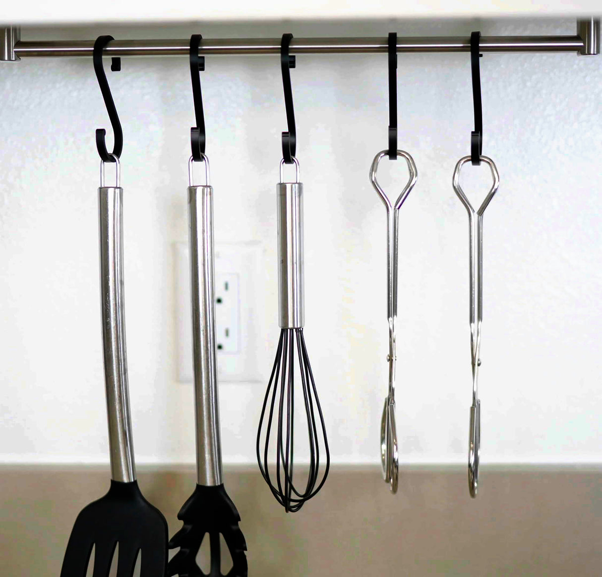 Hiash 9-Inch Heavy Duty Stainless Steel Kitchen Tongs - Comfortable Ergonomic Grip, Scissor Design, Heat Resistant for BBQ and Cooking Hiash