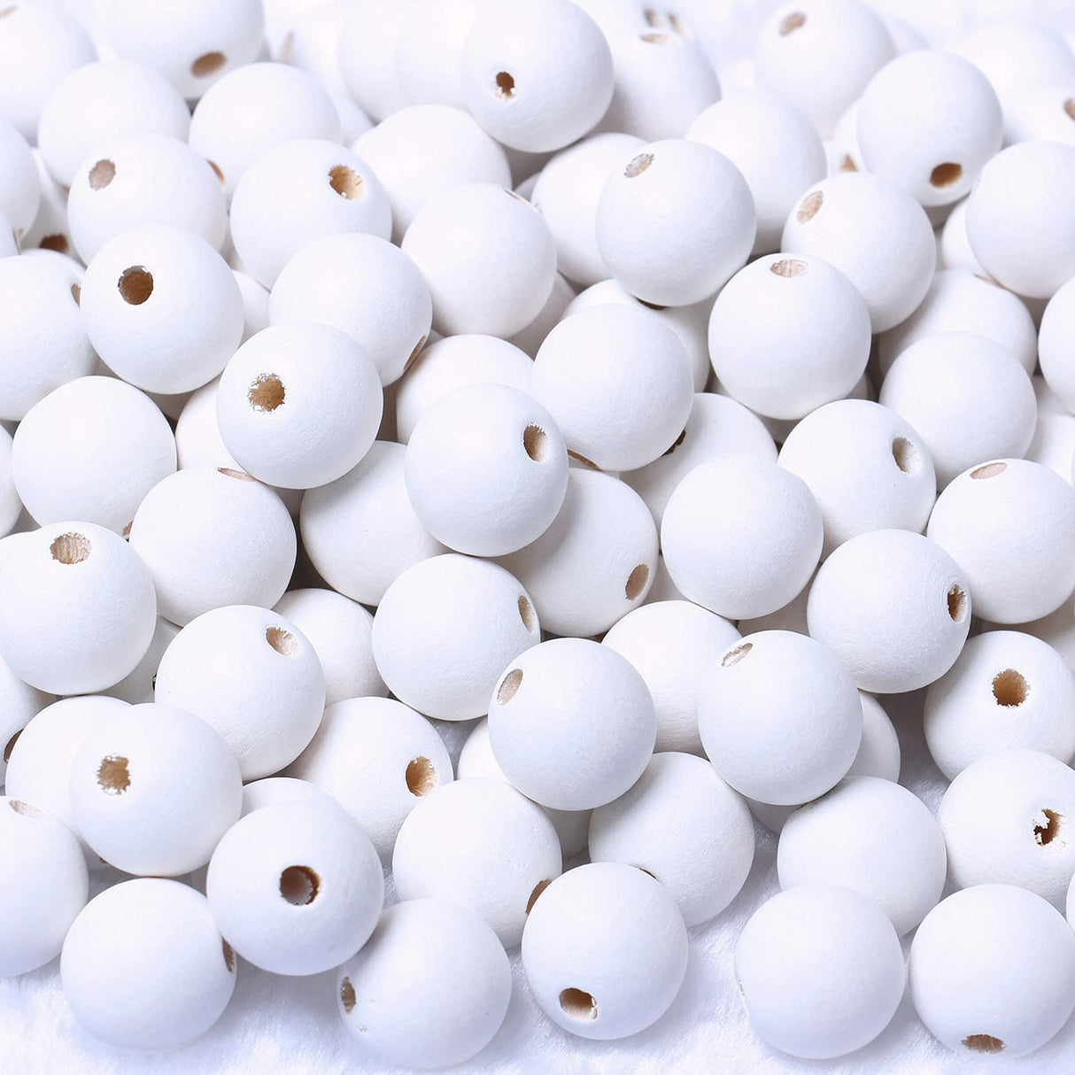 60 Pieces 18mm White Wood Beads for Handmade Crafts, Round Wooden Beads Bulk with 4mm Hole for for Farmhouse Garland,/ Craft Making woodeni