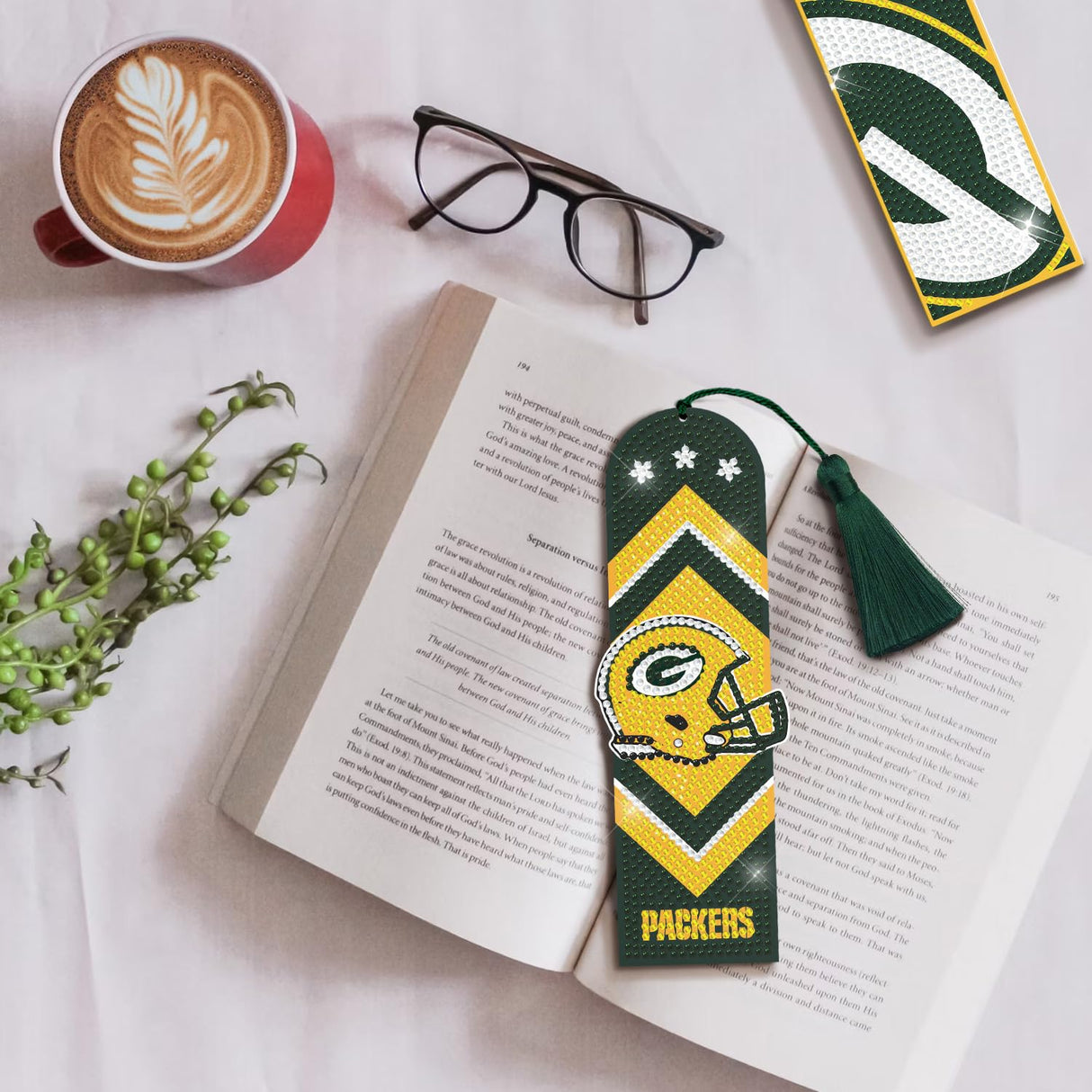 Aooble Diamond Art Bookmarks, 4 PCS Diamond Painting Acrylic Bookmarks with Tassel, Gift for Reader Crafts Lovers Aooble