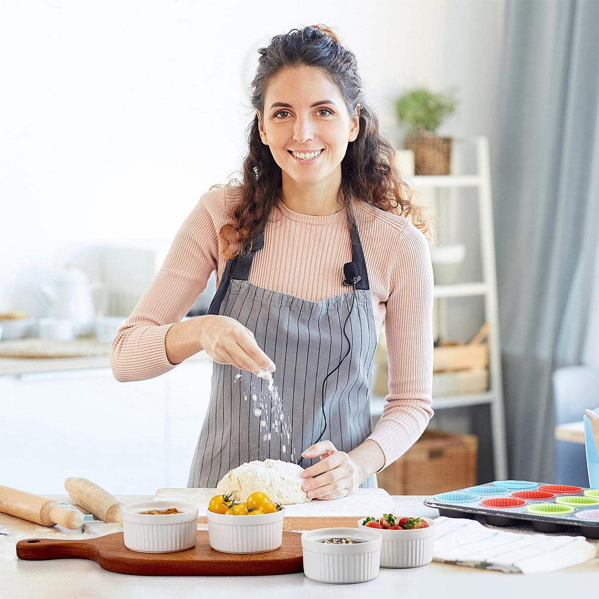 Mfacoy Ramekins with Lids Set of 6, 8 oz Porcelain Creme Brulee Souffle Ramekins with Covers, White Pudding Custard Cups Ramiken for Baking, Small Bowls for Sauces Dessert, Dishwasher and Oven Safe Mfacoy