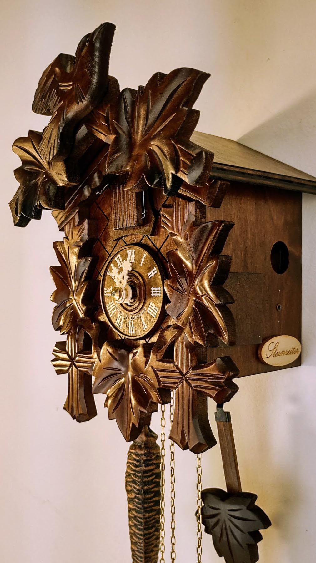 Sternreiter BIRD AND LEAF Model 1200 Brown Forest Mechanical Cuckoo Clock, Linden Wood with Half and Full Hour Strike Sternreiter