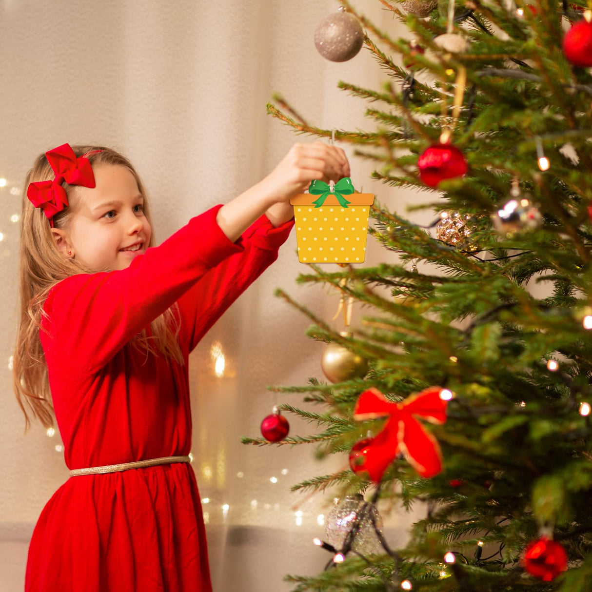 COCHIE Wooden Christmas Ornaments to Paint for Kids Adults Set of 24, Xmas Unfinished Wood Crafts for Painting, DIY Paintable Christmas Cutouts Slices for Craft with Ropes (Gift Boxes) COCHIE