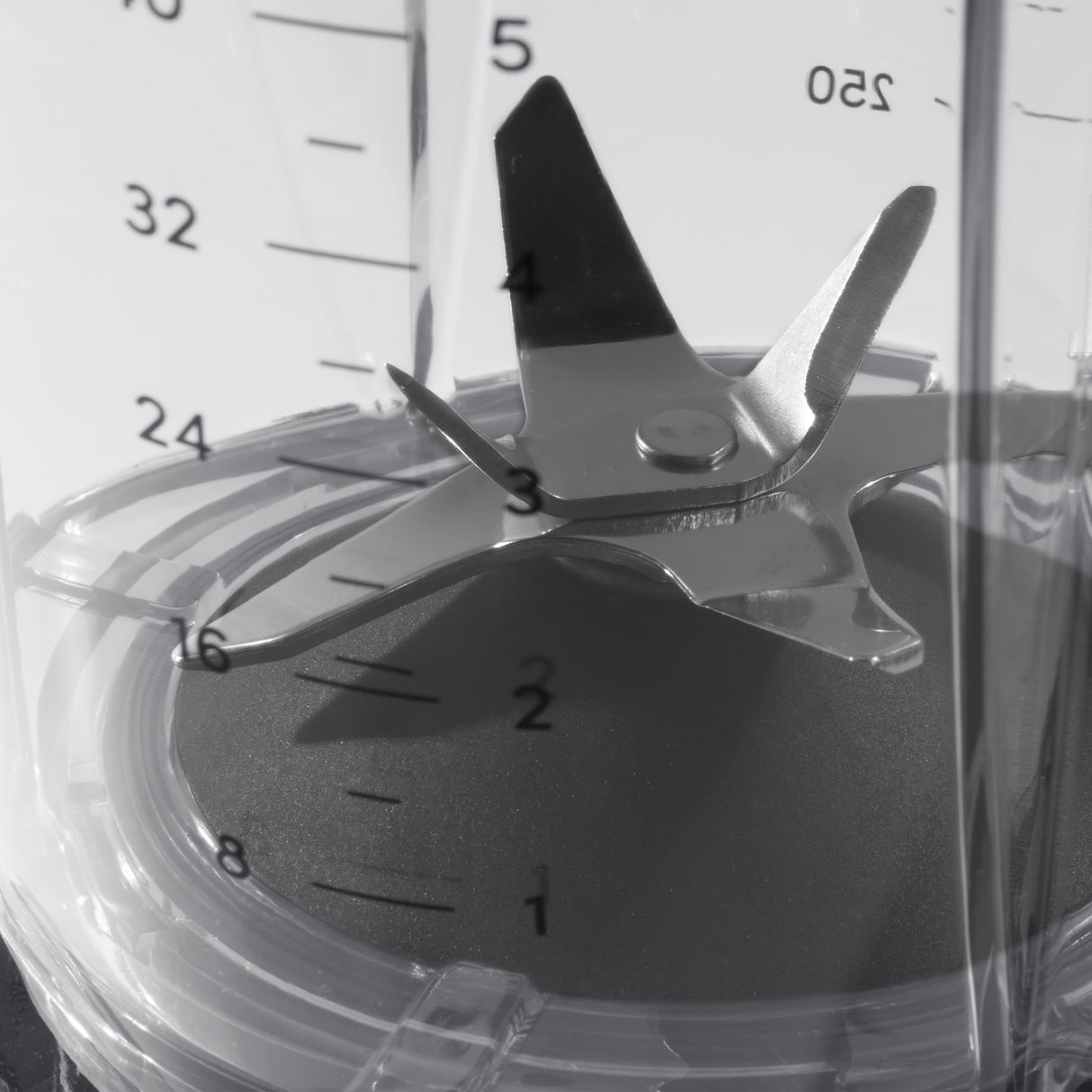 nutribullet Countertop Blender for Shakes, Smoothies, Food Prep, and Frozen Blending, 64 Ounces, 1200 Watt, Dark Gray NBF50400 nutribullet