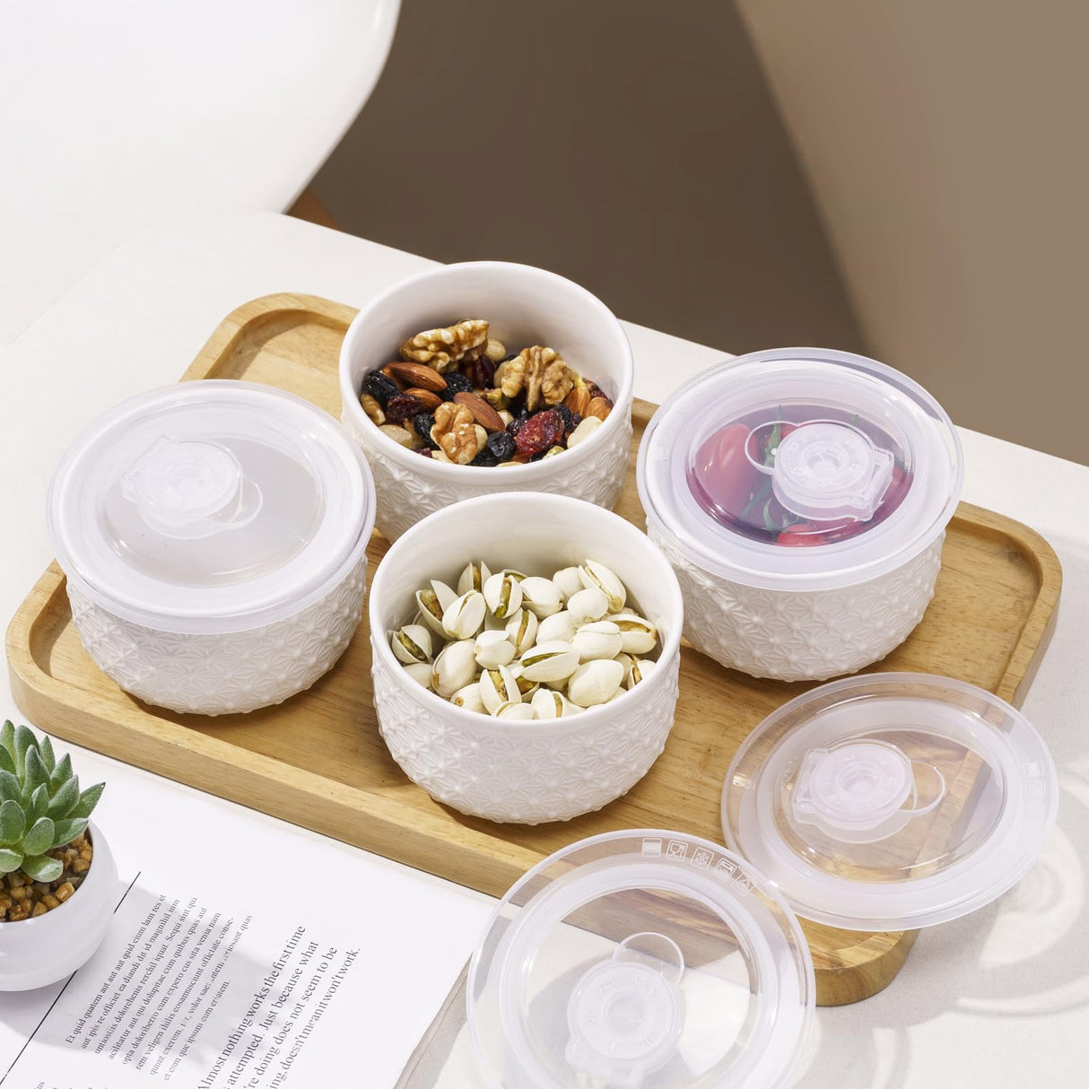 Mosuji 10 oz Set of 4 Oven-Safe Porcelain Ramekins with Lids, Large White Souffle and Creme Brulee Baking Dishes, Ramekin Bowls for Sauce and Dessert Mosuji