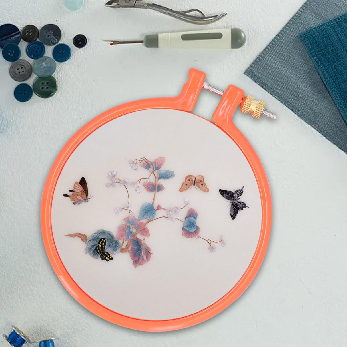 Embroidery Hoop, 4 Inch Cross Stitch Hoop Plastic Circle Embroidery Rings for Embroidery Art Craft Sewing (Random Color) Cyrank