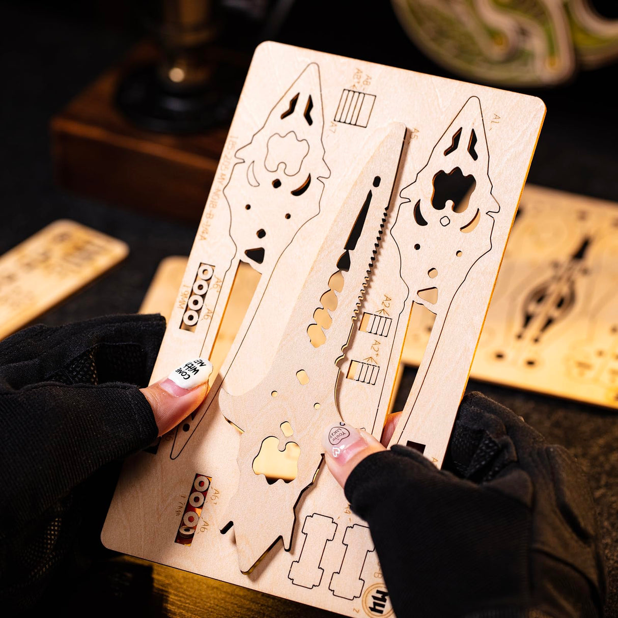 MU 3D Wooden Knife Puzzle DIY Wood Assembled Knife Model Metal Puzzles for Adults, Military Model Wooden Swords Guns Model Kits Building DIY Set, Mechanicals Wooden Toys Gift to Father Brother Purple MU