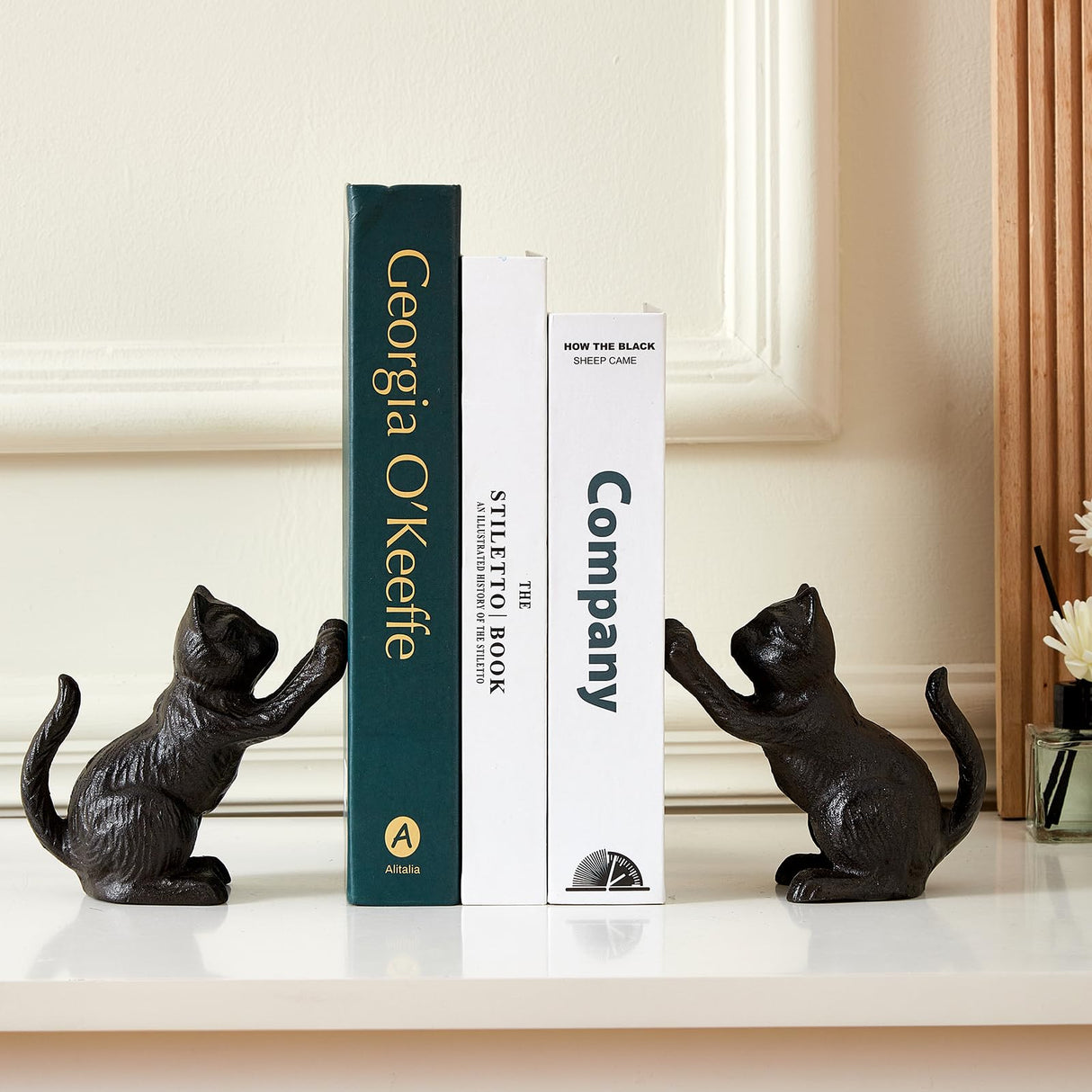 Denique Cat Decorative Bookends, Cute Book Ends to Hold Books, Bookends for Shelves, Unique Cast Iron Book Stopper for Heavy Books, Cat Office Decor, 1 Pair/2 PCS Denique