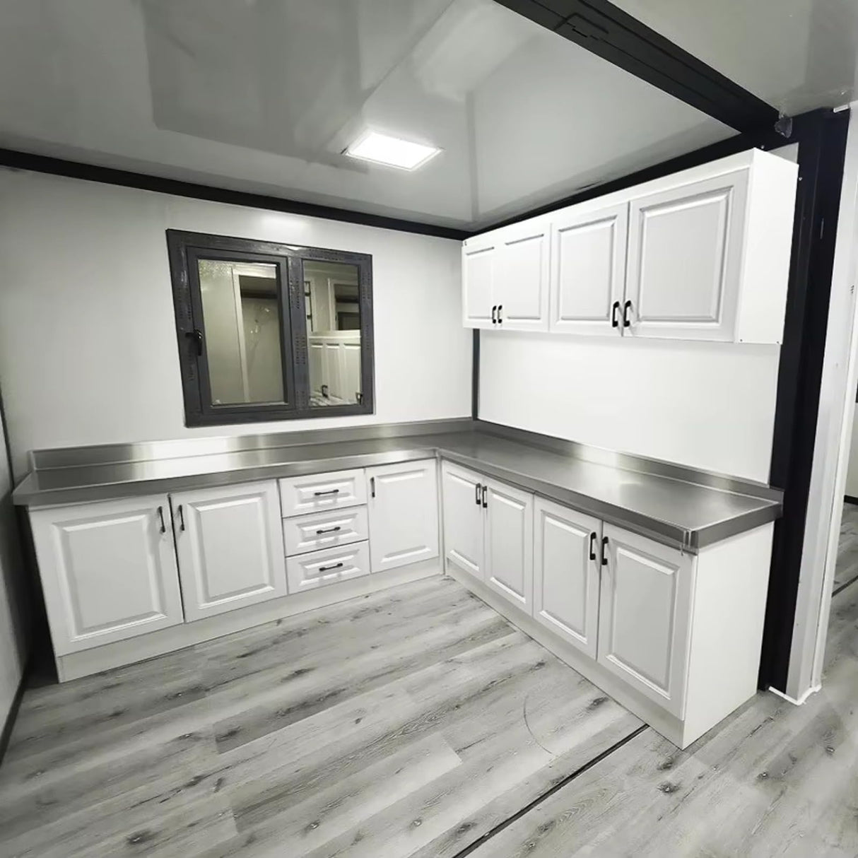 Container House Prefab Tiny Home for Sale with 2 Bedrooms, Bathroom and Kitchen, Modular Foldable Tiny House to Live in for Adults, Mobile Home, Expandable Prefabricated Homes for Living Generic