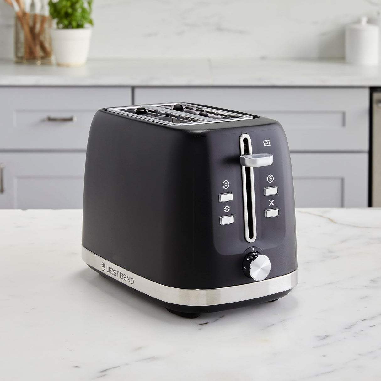 West Bend Toaster 2 Slice Extra-Wide and Deep Slots with 3 Functions and 7 Shade Settings Manual Lift Lever and Auto-Shut Off, 750-Watts, Black West Bend