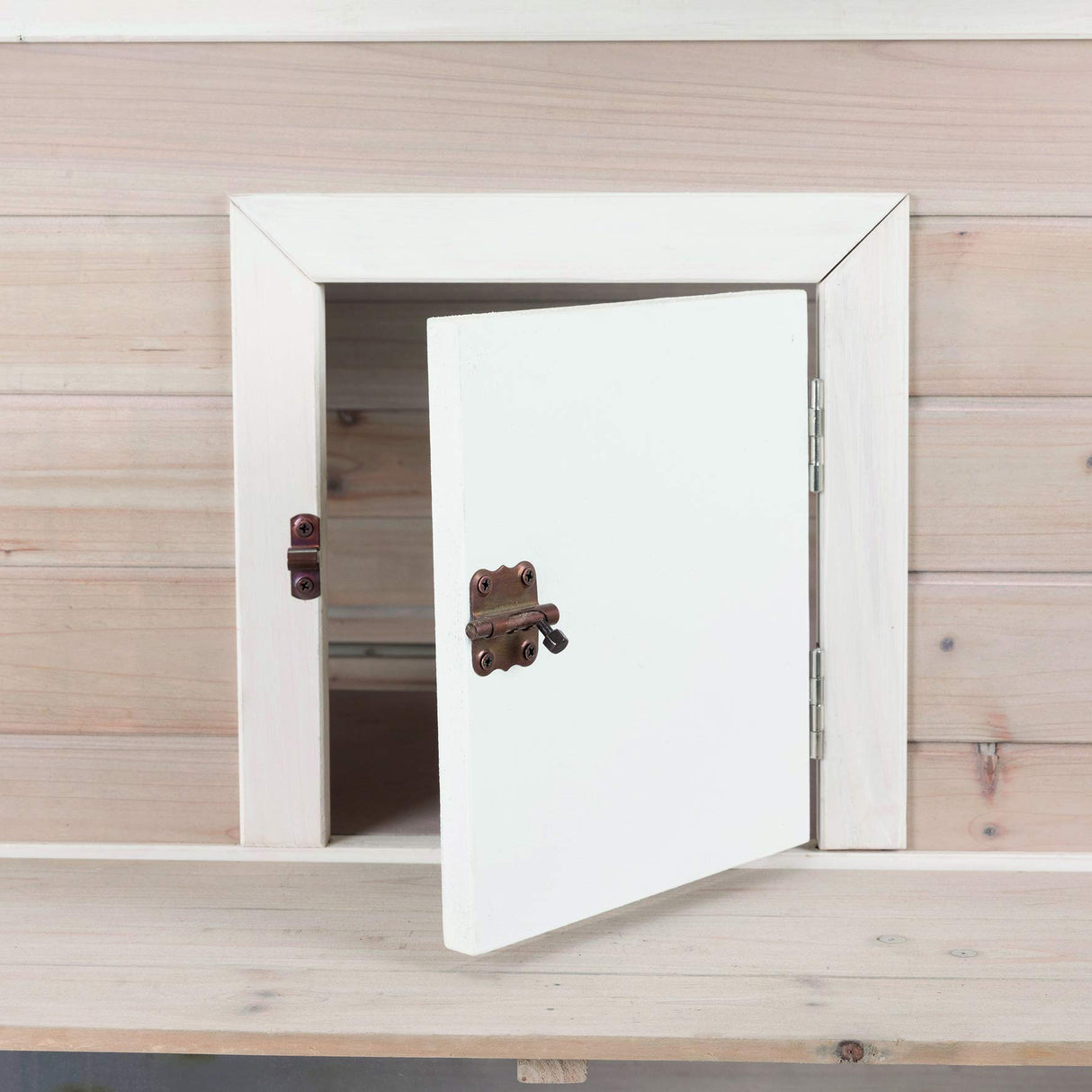 TRIXIE Outdoor Cat House, Weatherproof 3-Story Cat House with Multiple Levels, Doors & Windows with Latches, Outdoor Shelter for Cats, Brown/White Fir Wood TRIXIE