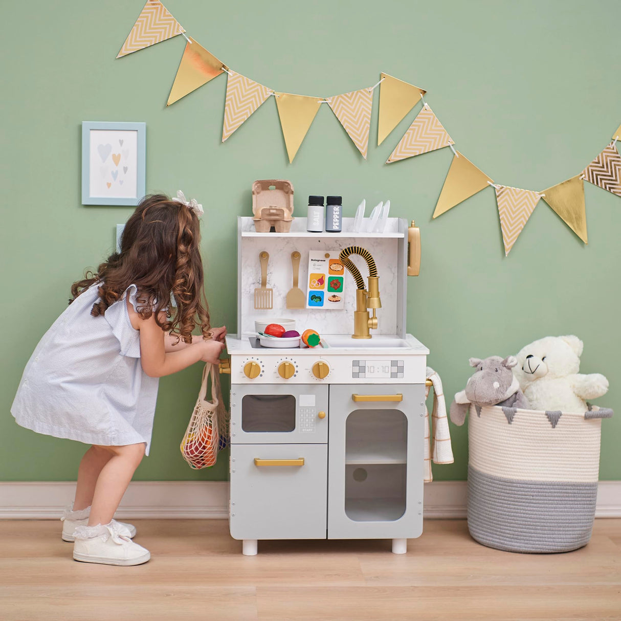 Teamson Kids Little Chef Memphis Small Wooden Play Kitchen with Interactive, Realistic Features, and 16 Kitchen Accessories - for 3yrs and up, Pretend Play House, Restaurant - Gray/Gold/Faux Marble Teamson Kids