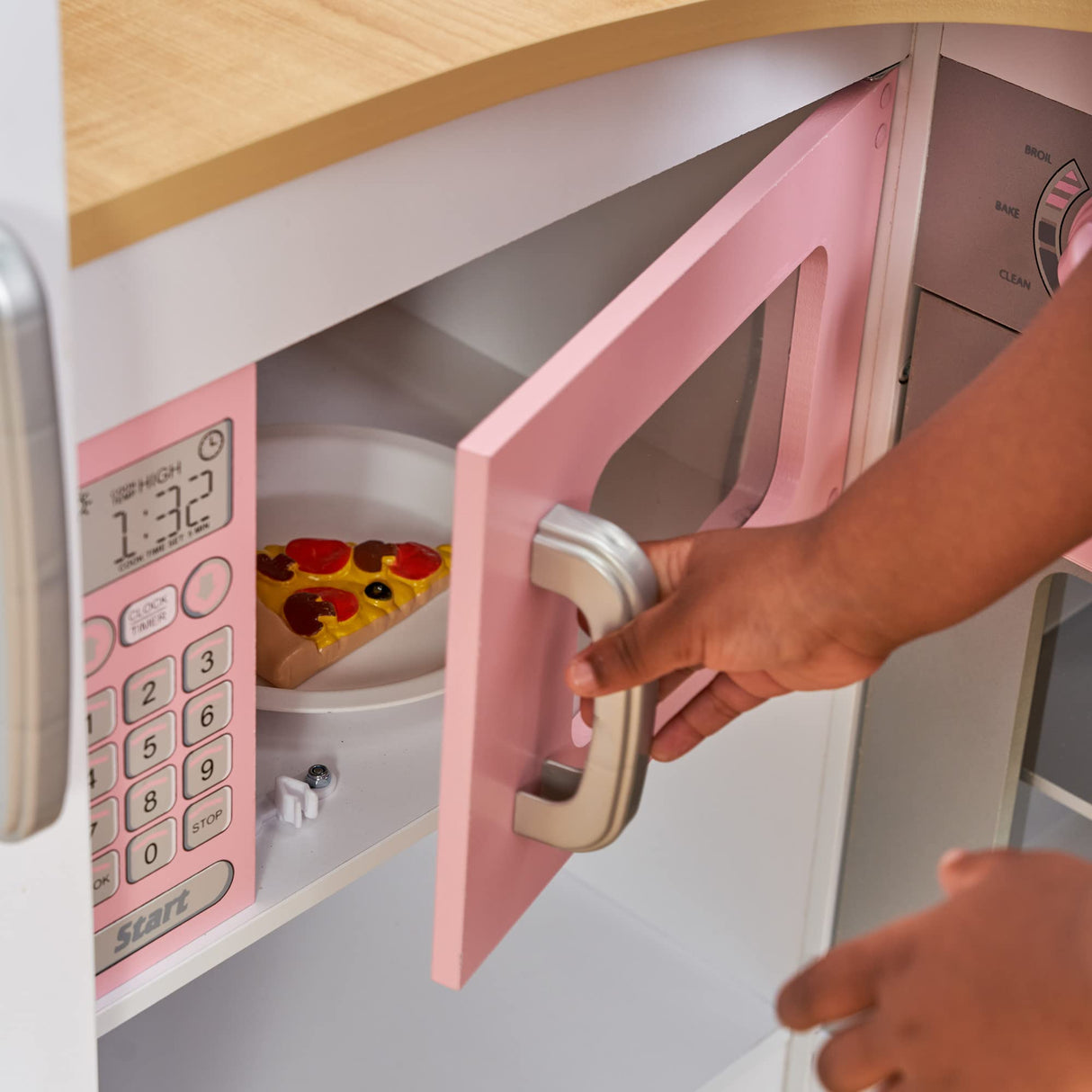 KidKraft Grand Gourmet Corner Wooden Play Kitchen with Washer, Chalkboard, Curtains and 4 Accessories, Gift for Ages 3+ KidKraft