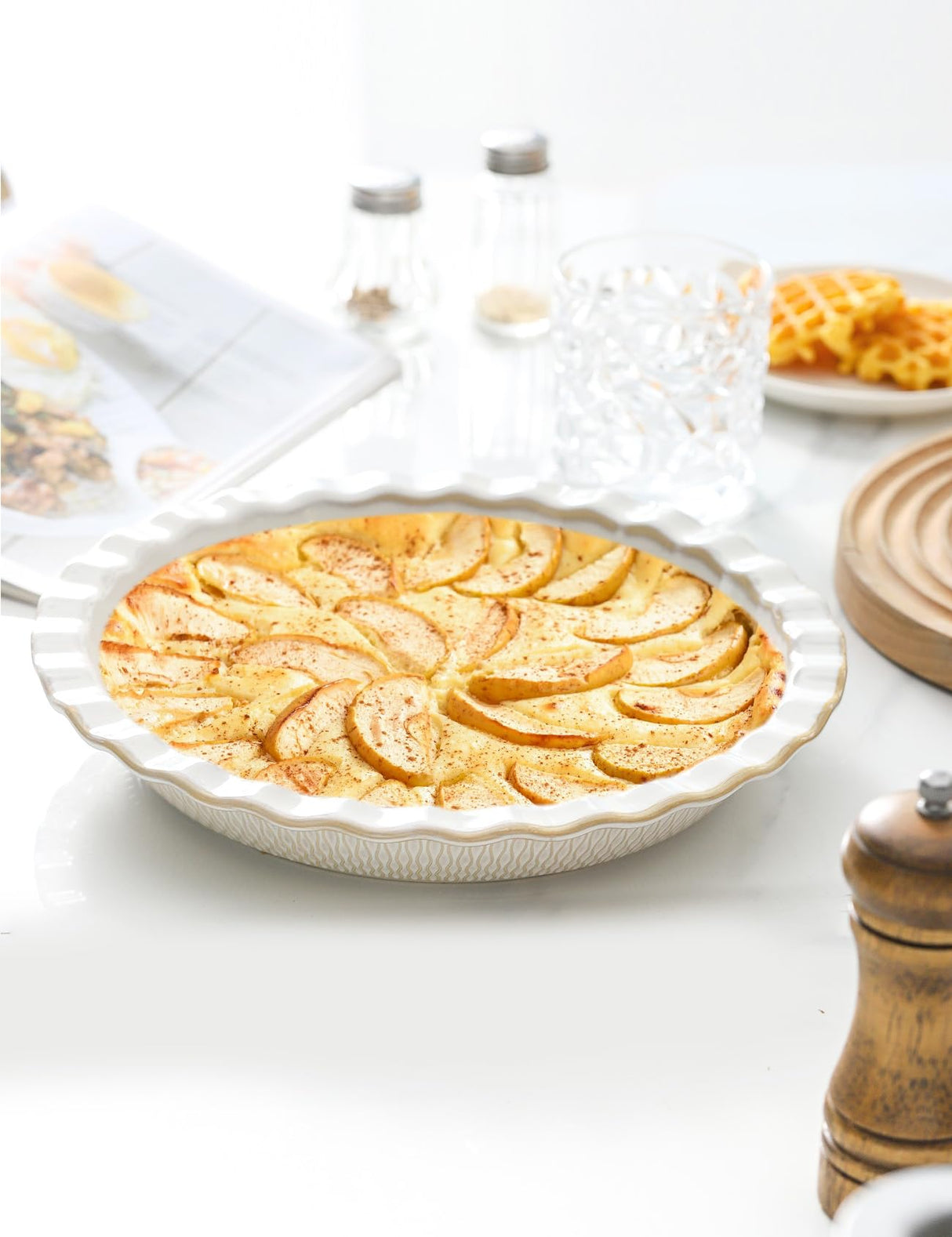 Ceramic Pie Dish for Baking, 9 inch Porcelain Pie Pan, Fluted Pie Plate for Apple, Quiche, Pot Pies, Tart, Modern Farmhouse Bakeware, Vanilla White Seyatoo