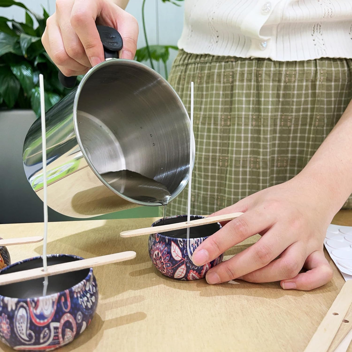 Harnico Candle Making Kit with Candle Wax Melter 1300ML Melting Pot 304 Stainless Steel Candle Pouring Pot for Melting Wax, Including 100pcs Candle Wicks, Mixing Spoon, Center Devices, Wick Sticker Harnico