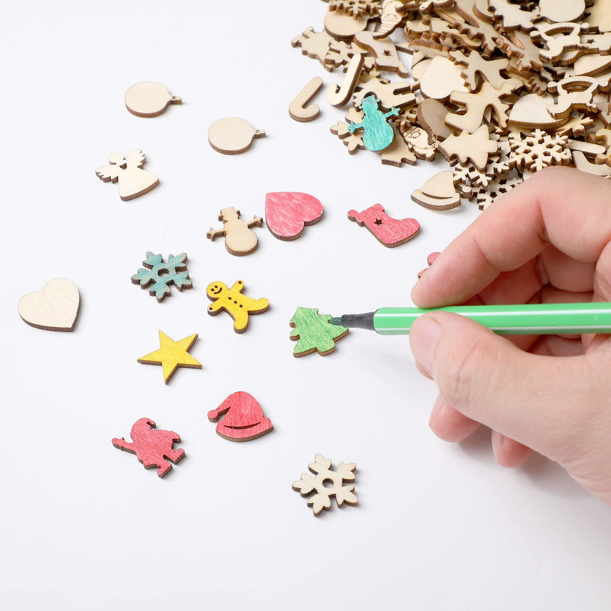 300 Pcs Unfinished Mini Wooden Ornaments Christmas DIY Mini Wood Cutouts with Storage Box for Crafts for Christmas Tree Hanging Crafts Home Decoration Gerrii