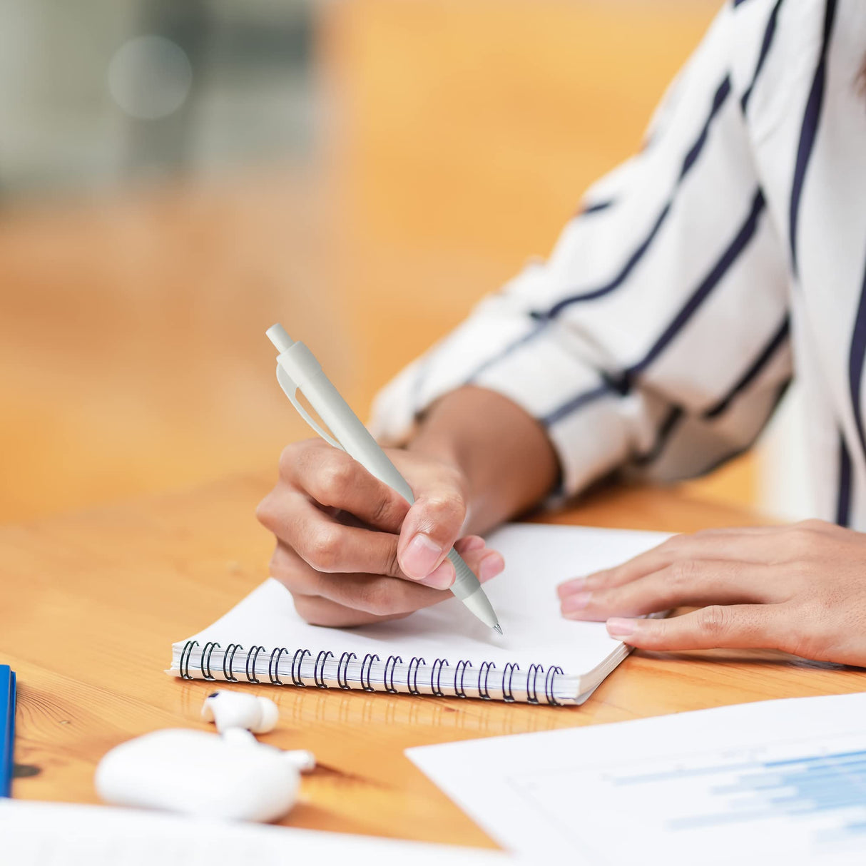 deegtran Pens Bulk, 50 Pack White Barrels Gel Pens, Retractable Black Ink Pens, No Smear Pens Fine Point Smooth Writing Pens, Click Office Pens, 0.7MM deegtran