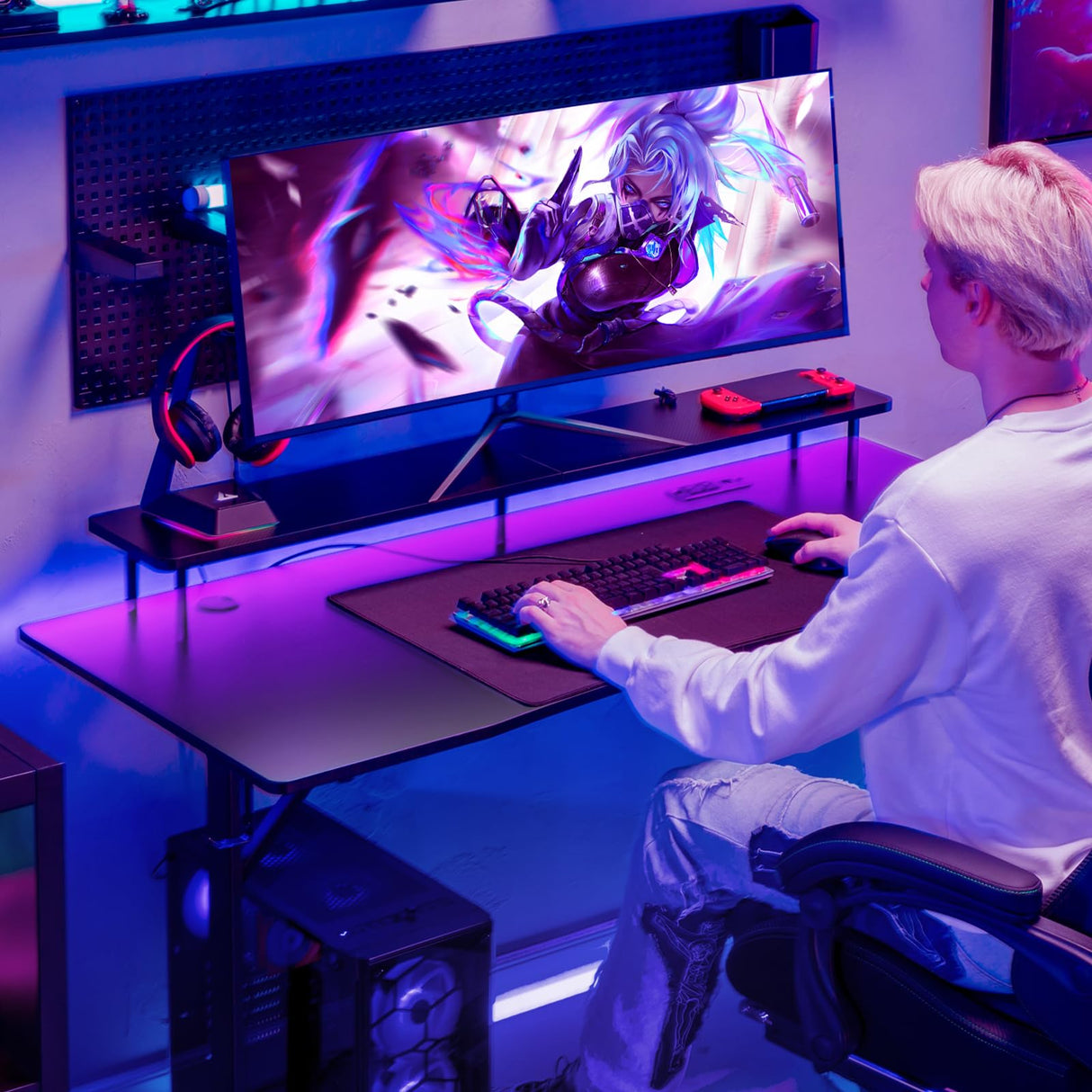 GTRACING Gaming Desk with LED Lights, 55 Inch Large Computer Gamer Desk with Monitor Stand & Power Outlet, Ergonomic Carbon Fiber Surface Gaming Table with Mouse Pad for Home Office, Carbon Black GTRACING