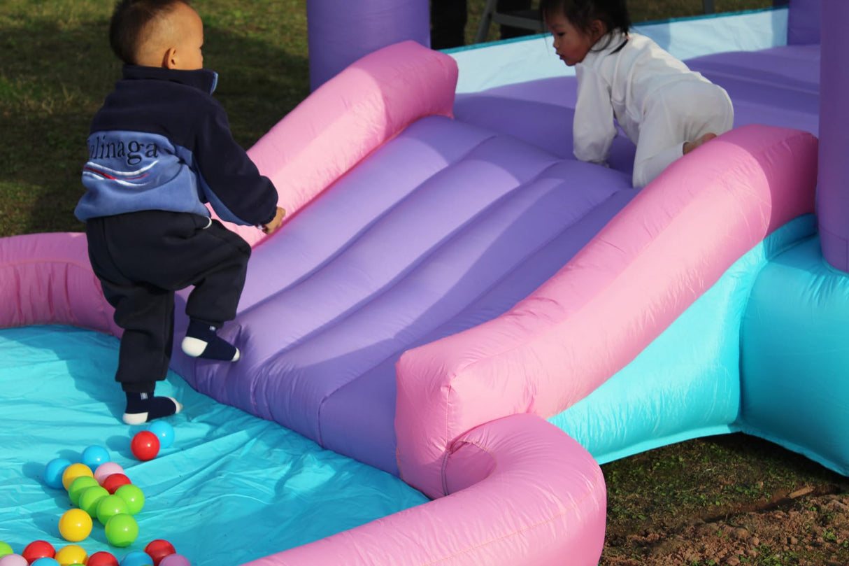 Inflatable Bounce House for Kids 3-6 with Water Slide Ball Pit Pool & 50 Ocean Balls, 5 in 1 Bouncy Castle w/ 6 Sticky Ball Dart Board Game, Basketball Hoop, Storage Bag & Blower Indoor Outdoor Party ROOJER