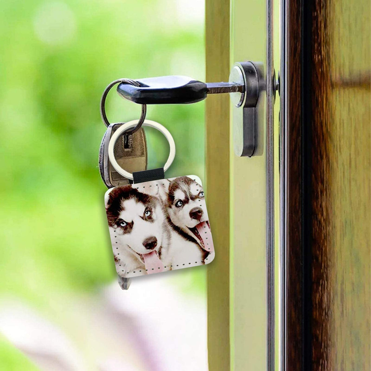 12 Pcs Sublimation Blank Keychains,PU Leather White Keychains Ornament Pendants for Man Women Crafts Heat Transfer (Square) Jippedea