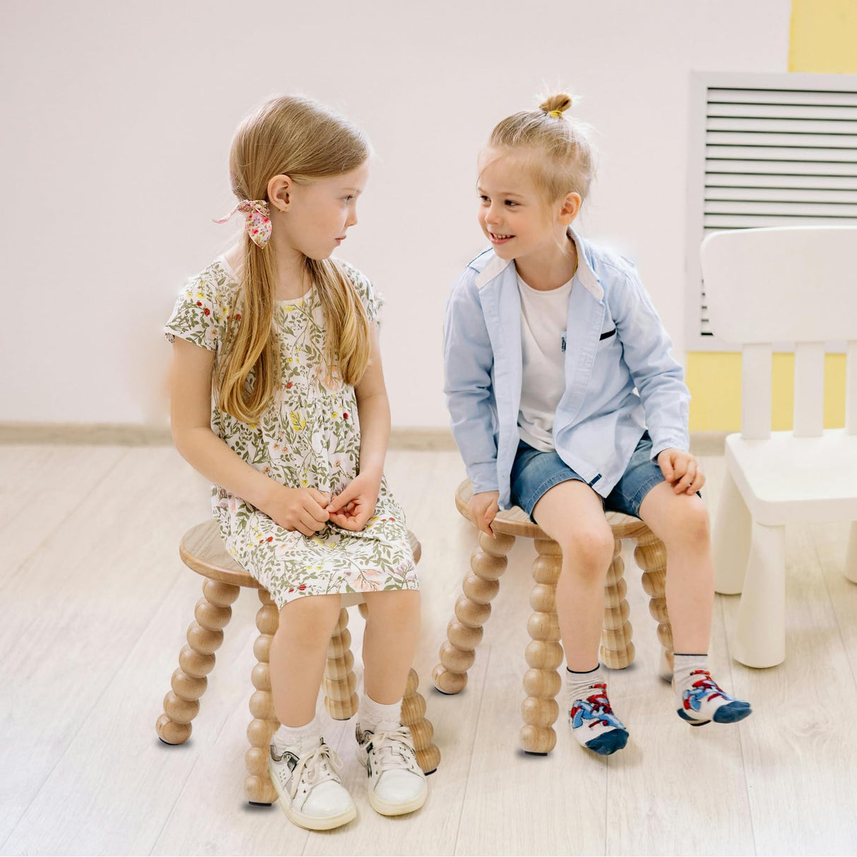 HuiDao Solid Wooden Step Stool for Kids Adults, 10 inch Short Chair Perfect Matched Sensory Table, Sturdy and Versatile Foot Stool for Bathroom, Kitchen, Bedroom, Plant Stand Natural (1, Burlywood) HuiDao