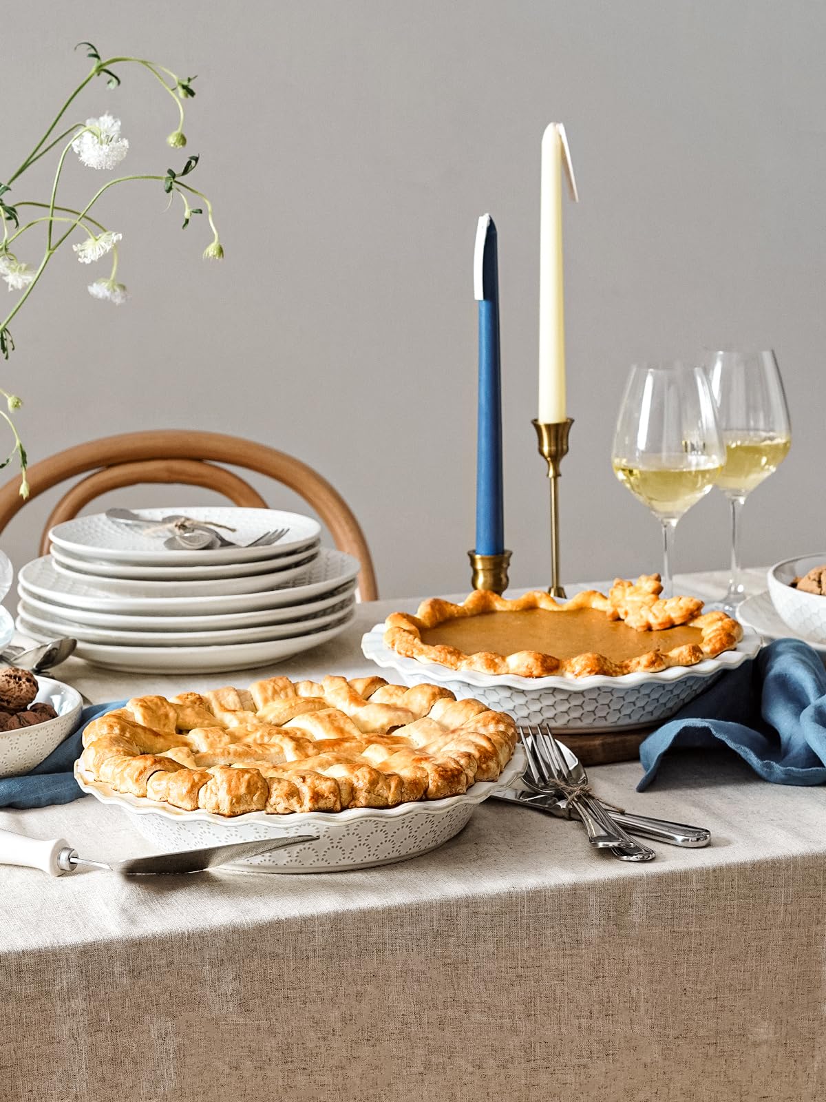 LE TAUCI Pie Pans for Baking 9 Inch, Ceramic Pie Plate for Apple Pie, Round Baking Dish Oven Safe, Embossment Housewarming Wedding Present - 36 OZ, Set of 2, Fireworks + Honey Comb, Arctic White LE TAUCI