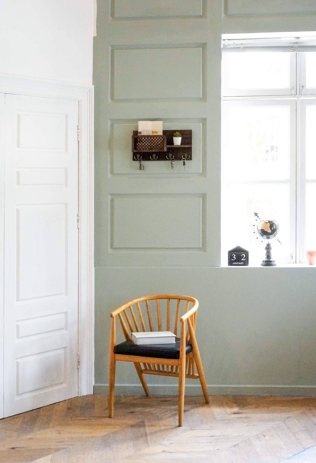 Dahey Key Holder Wall Mounted Mail Holder Organizer with 4 Double Key Hooks for Wall Entryway Decorative Key Rack Shelf Rustic Home Decor for Entryway Mudroom Hallway Kitchen Office, Bronze Dahey