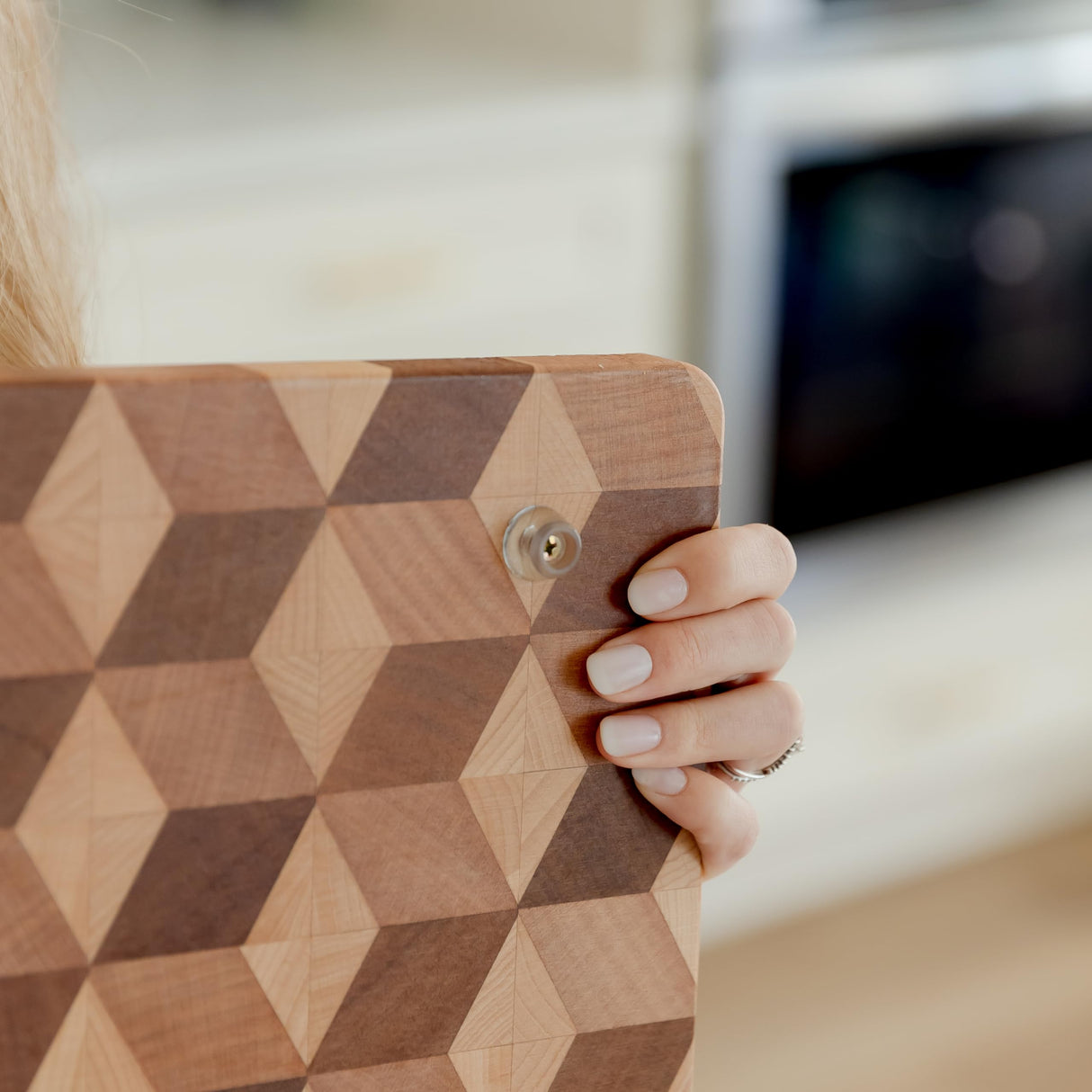 Handmade 3D Checkered Cutting Board with Feet - End Grain Wooden Chopping Board Butcher Block - Large Wood Serving Board Charcuterie Platter Made Artistic Chef's Kitchen